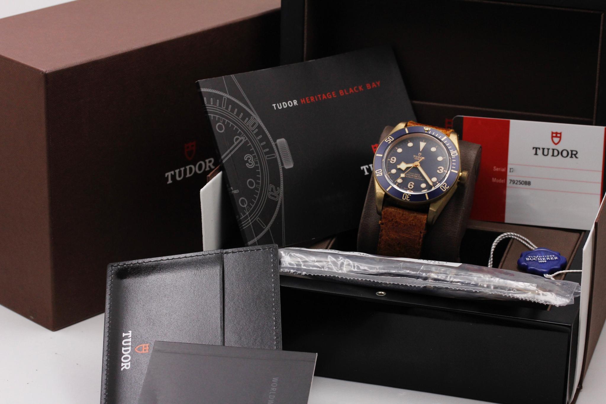 Watch Image 11