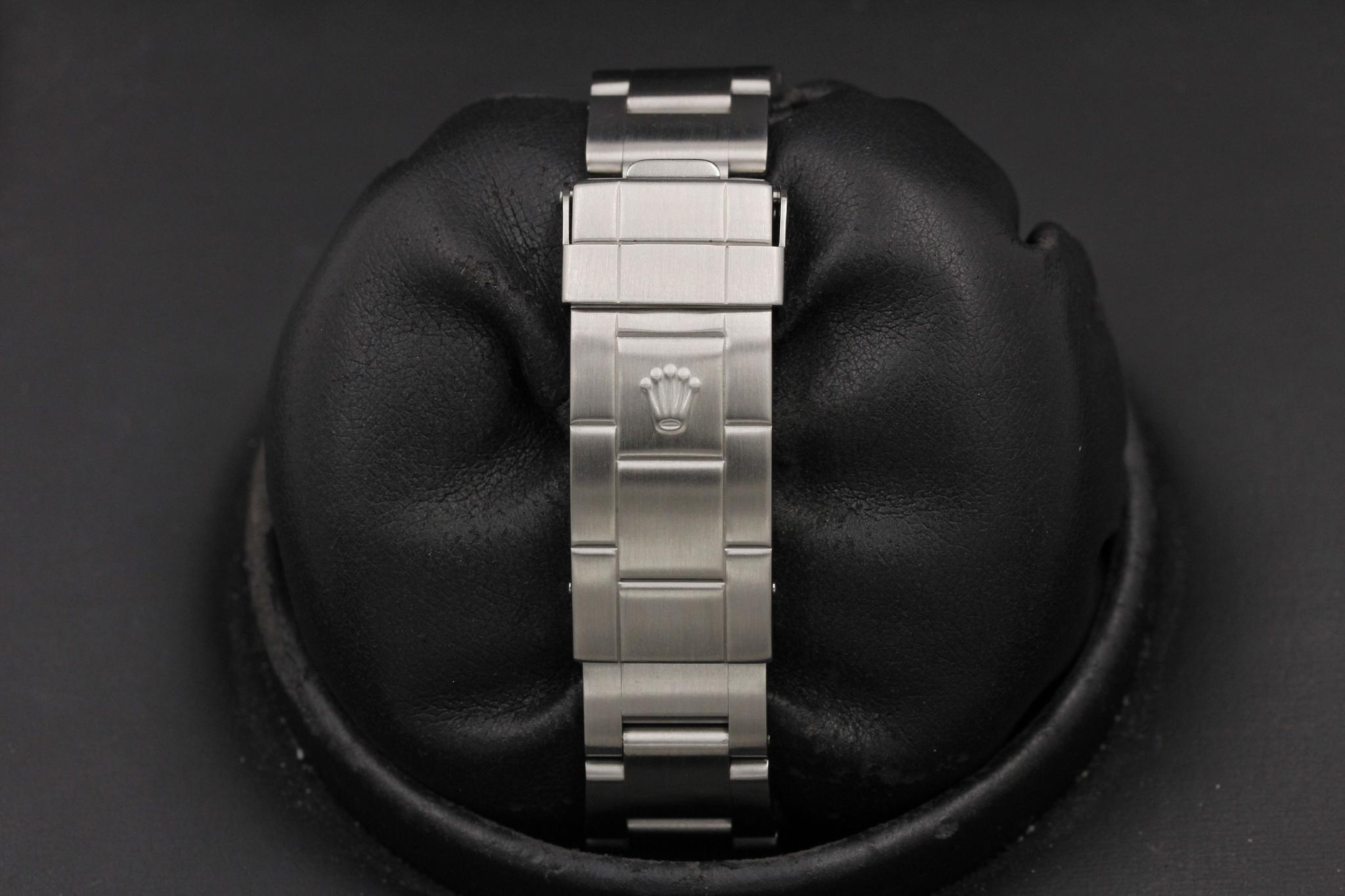 Watch Image 8