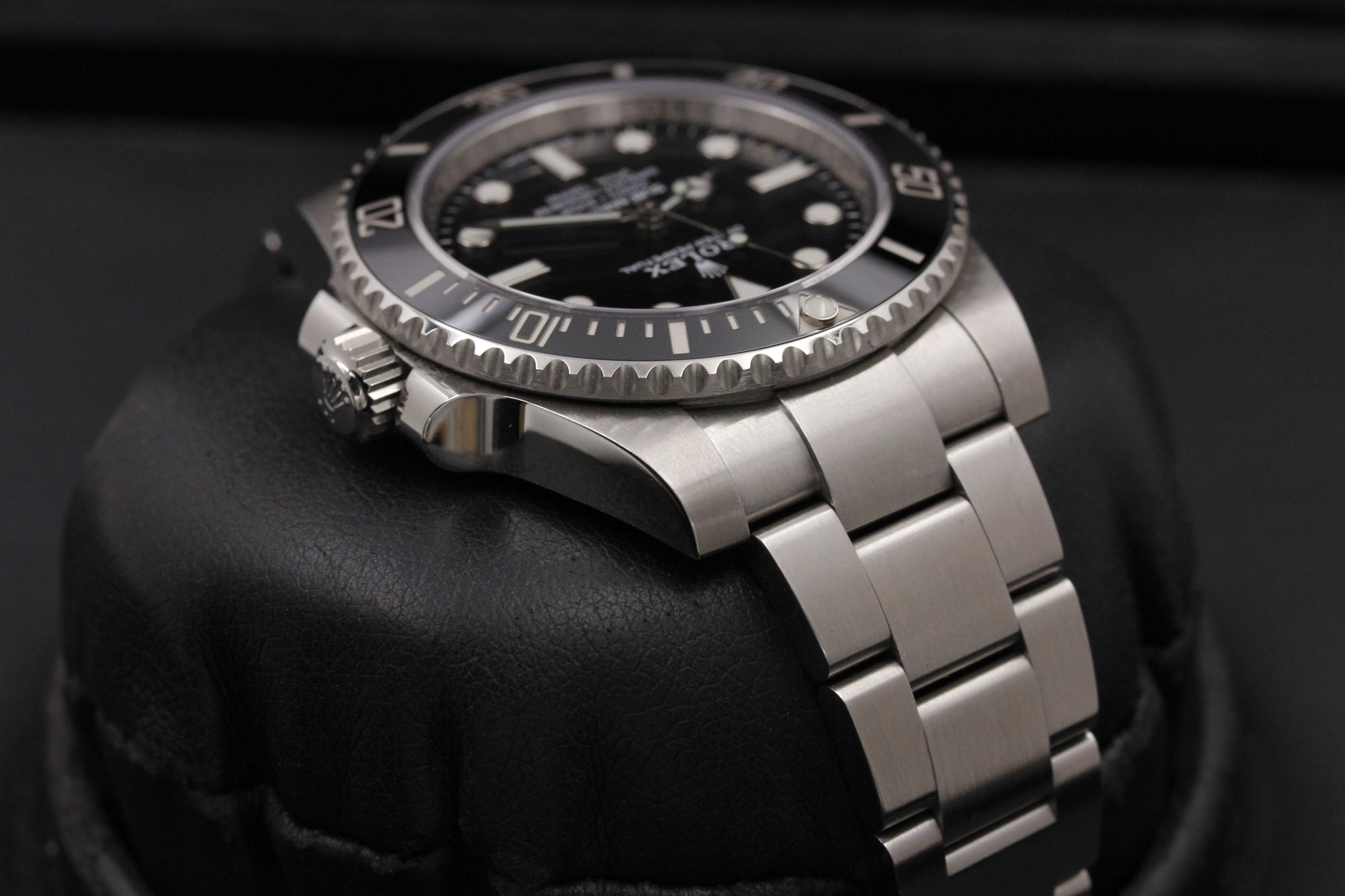 Watch Image 4
