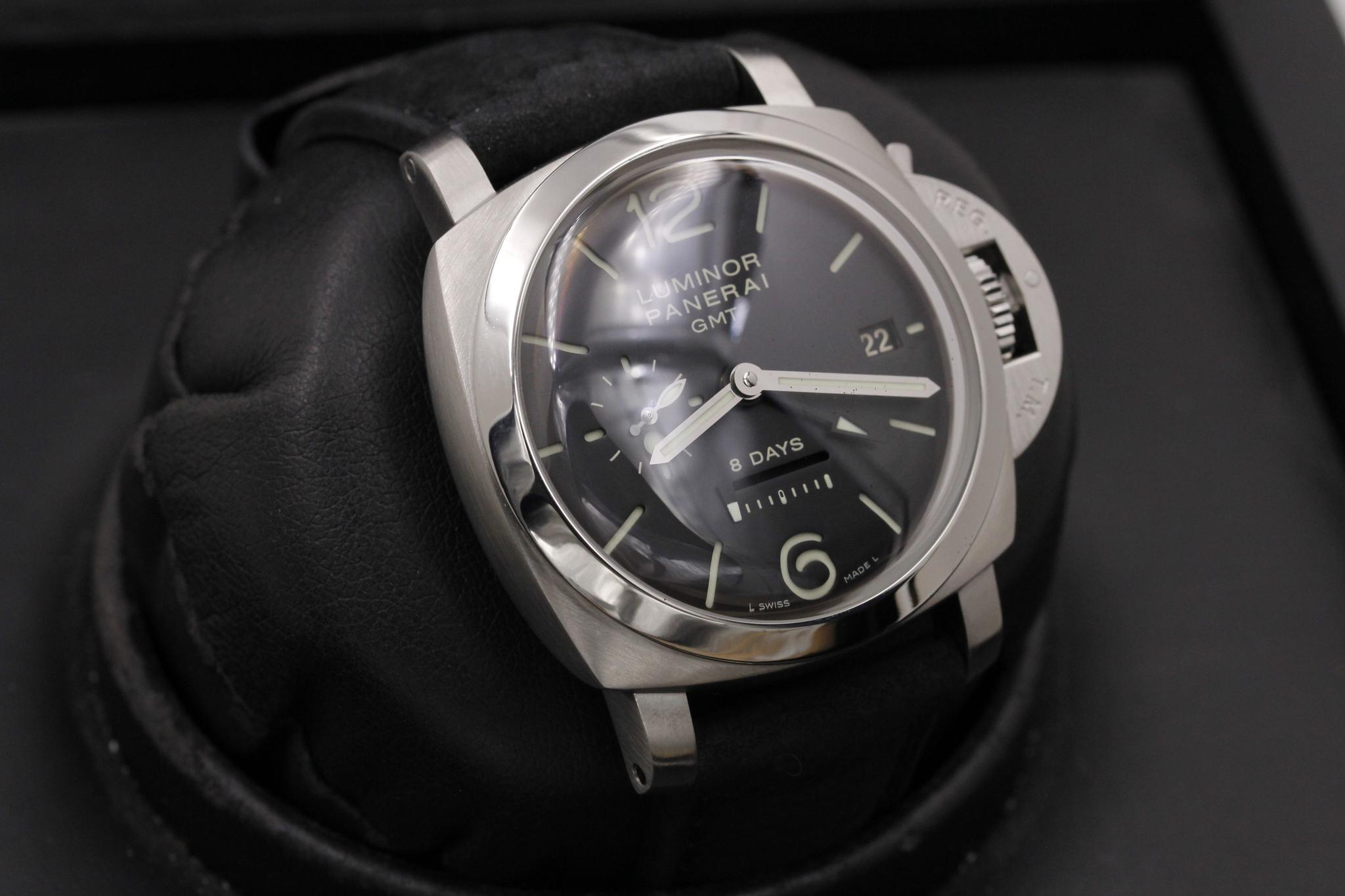 Watch Image 10