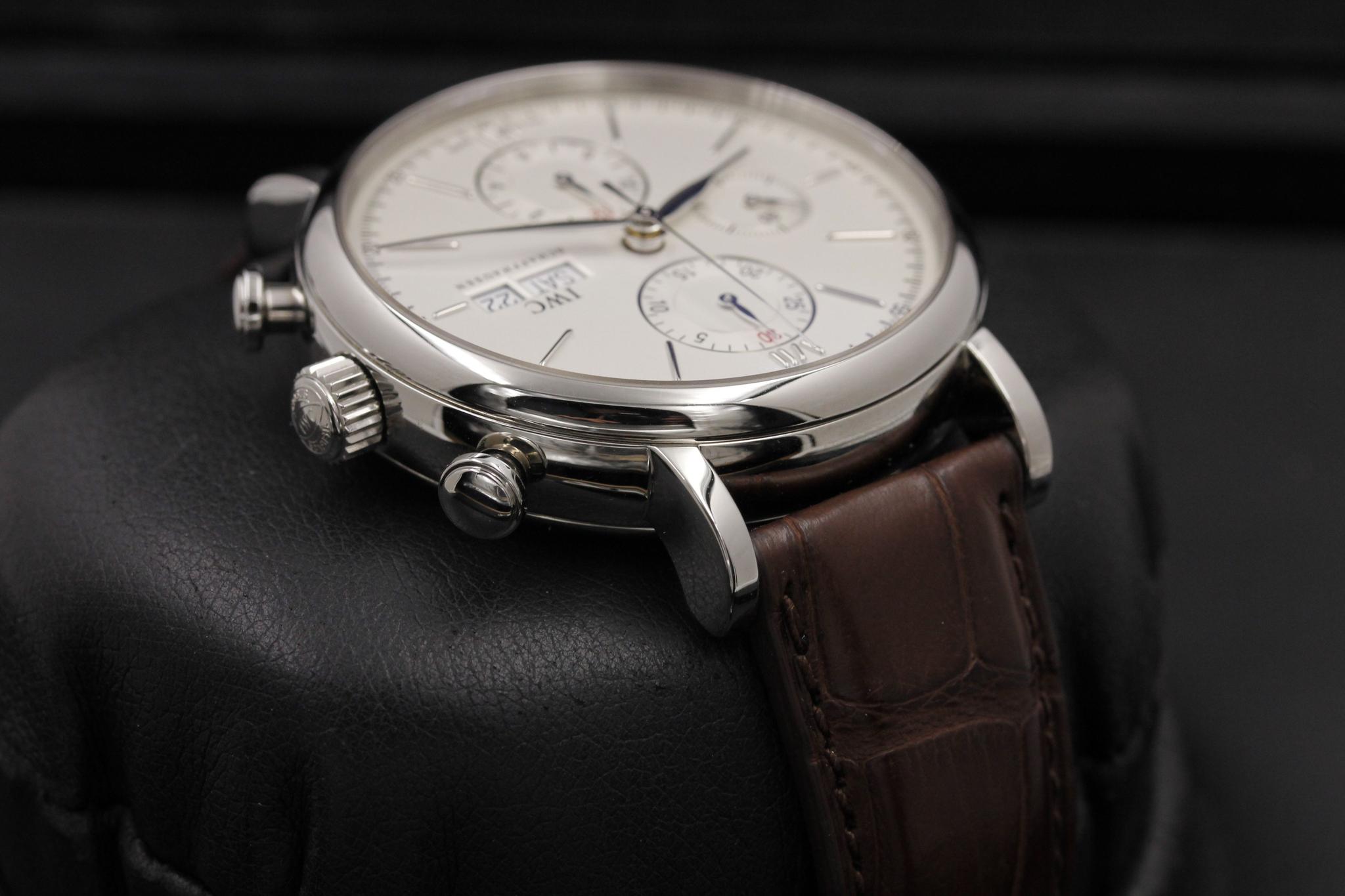 Watch Image 4