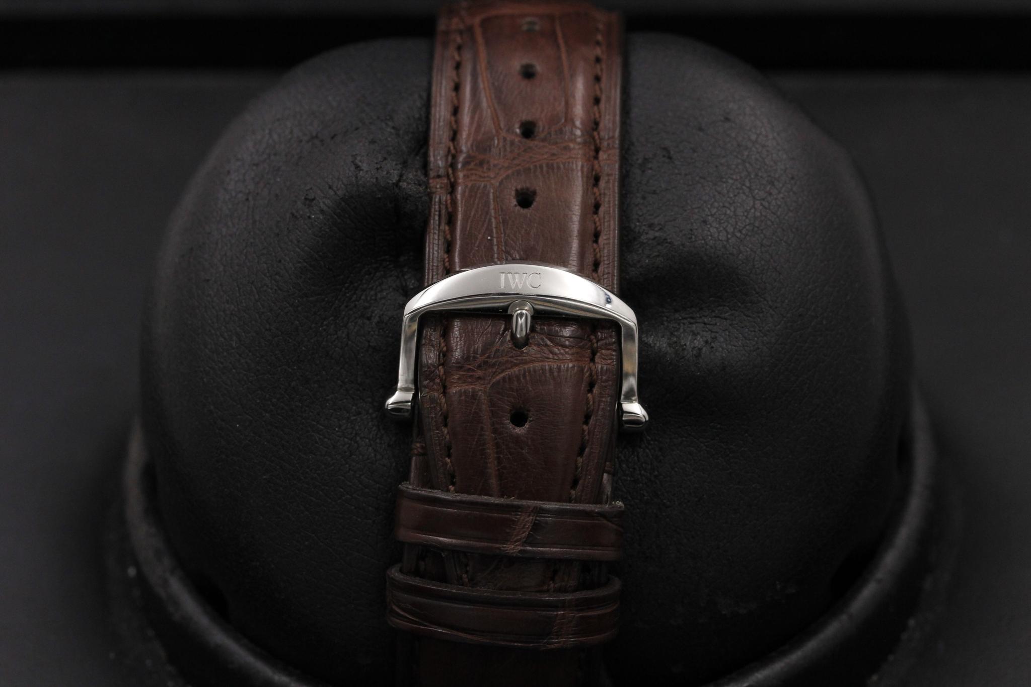 Watch Image 8
