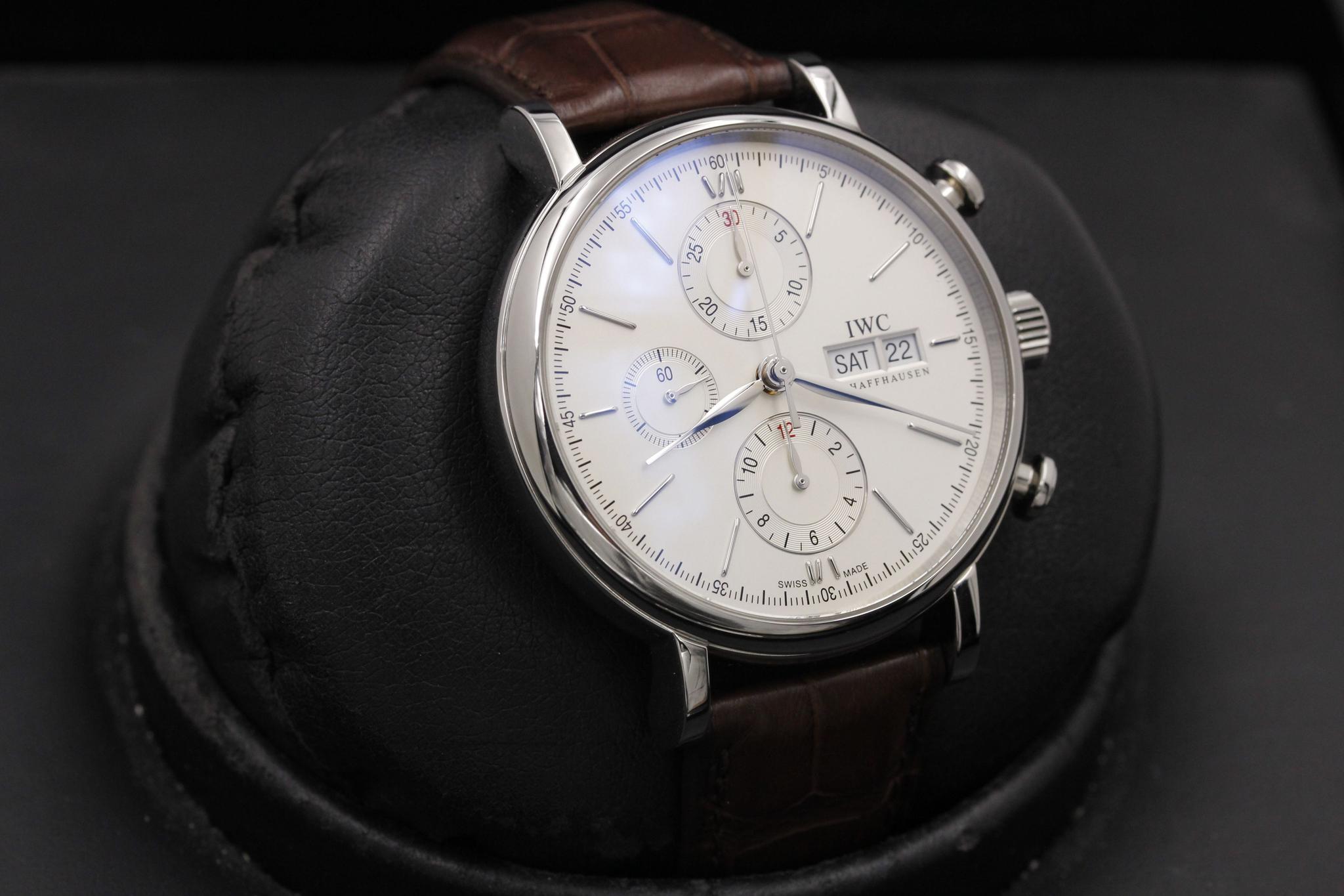 Watch Image 10