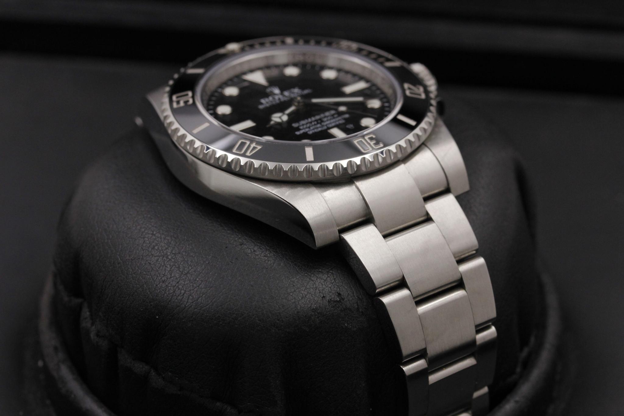 Watch Image 6