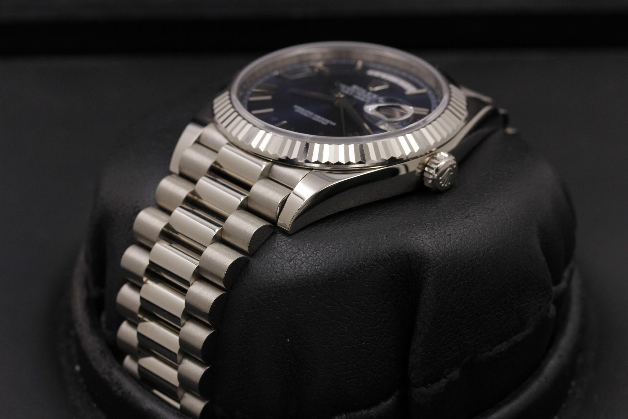 Watch Image 2