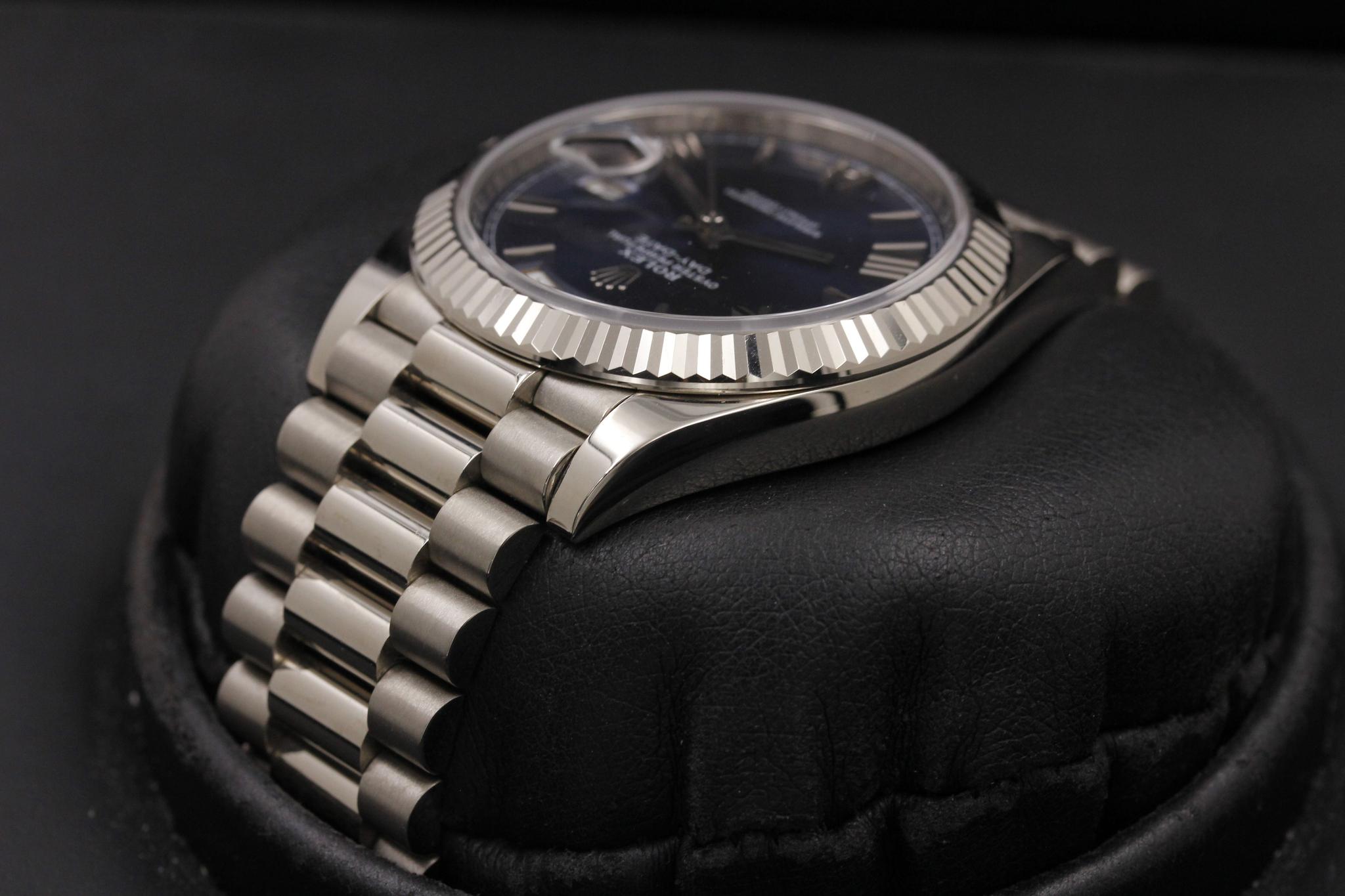 Watch Image 5