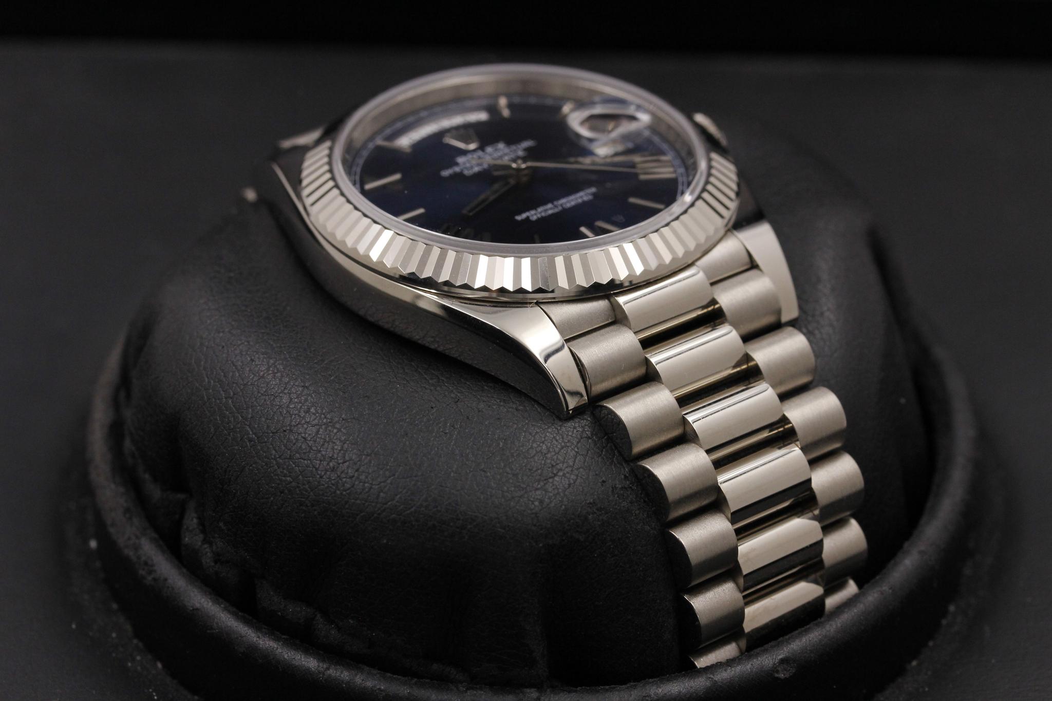 Watch Image 6