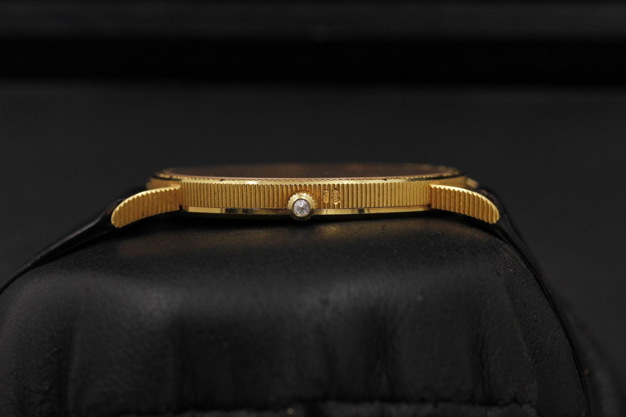 Watch Image 3