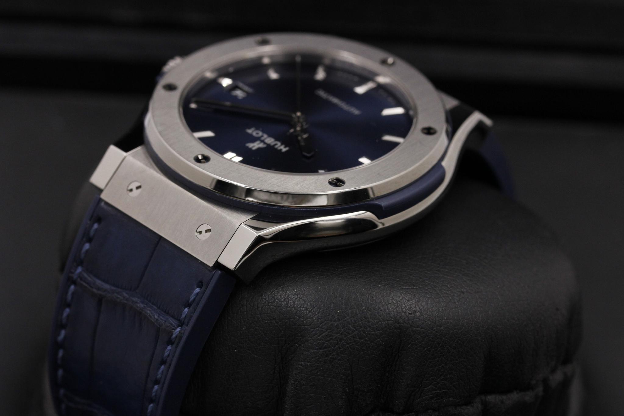 Watch Image 5