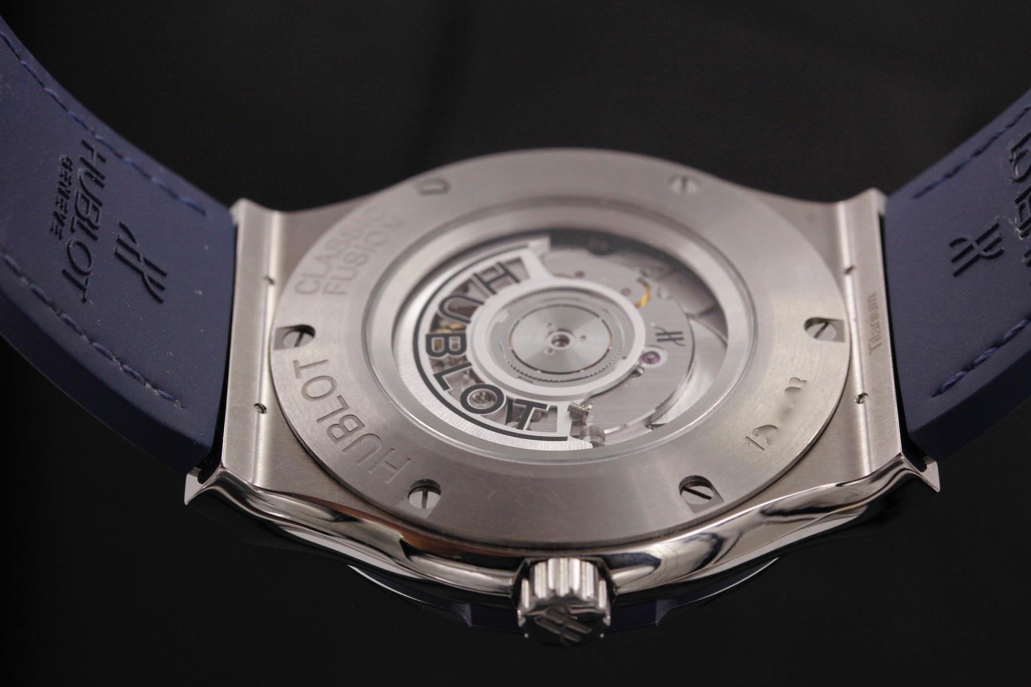 Watch Image 7