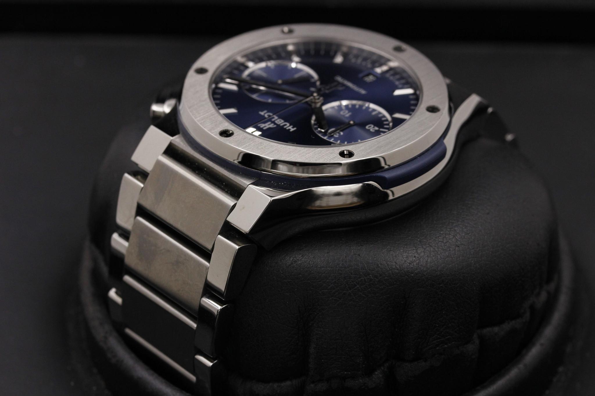 Watch Image 5