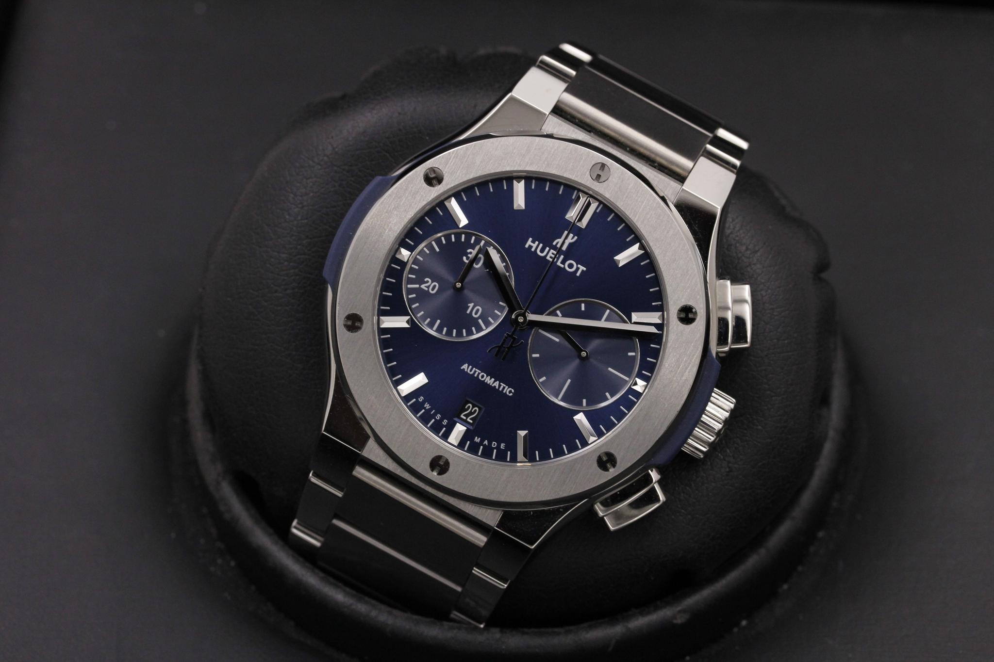 Watch Image 9