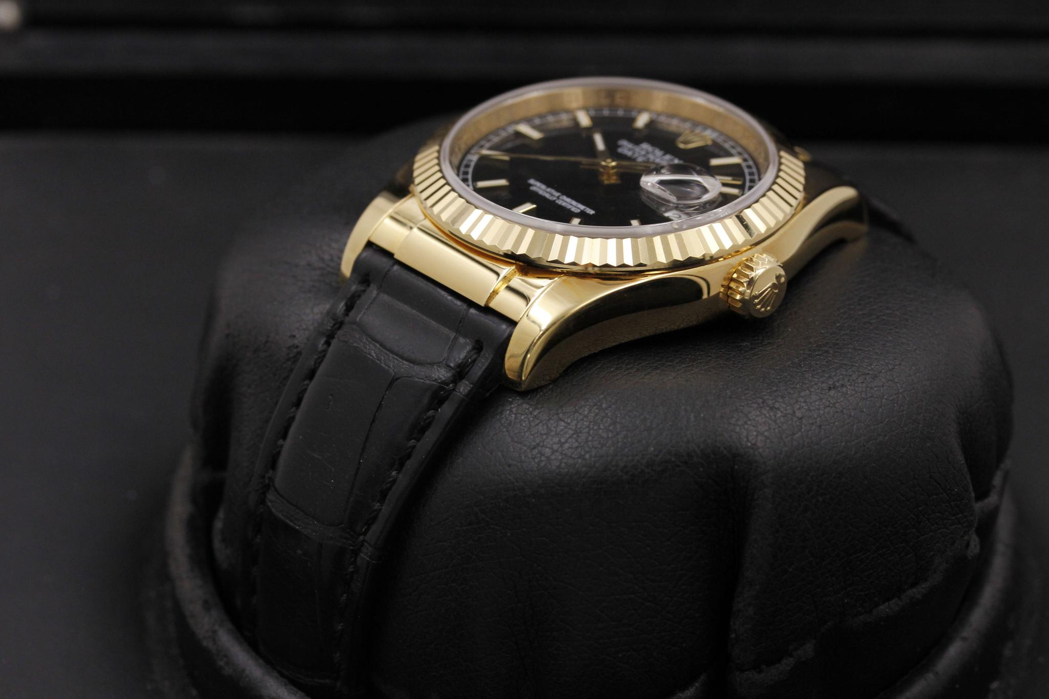 Watch Image 2