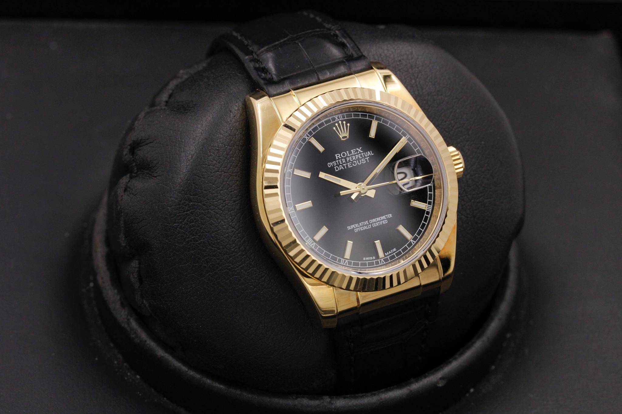 Watch Image 11