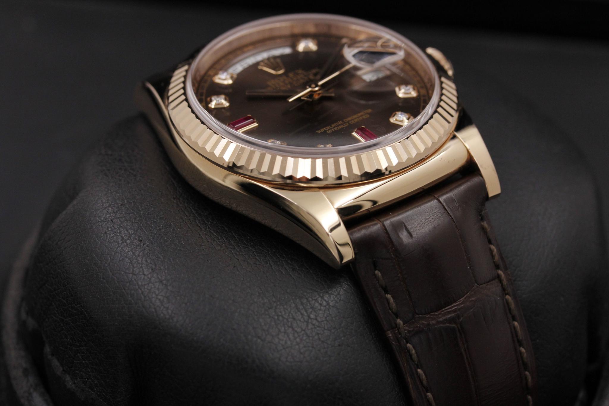 Watch Image 6