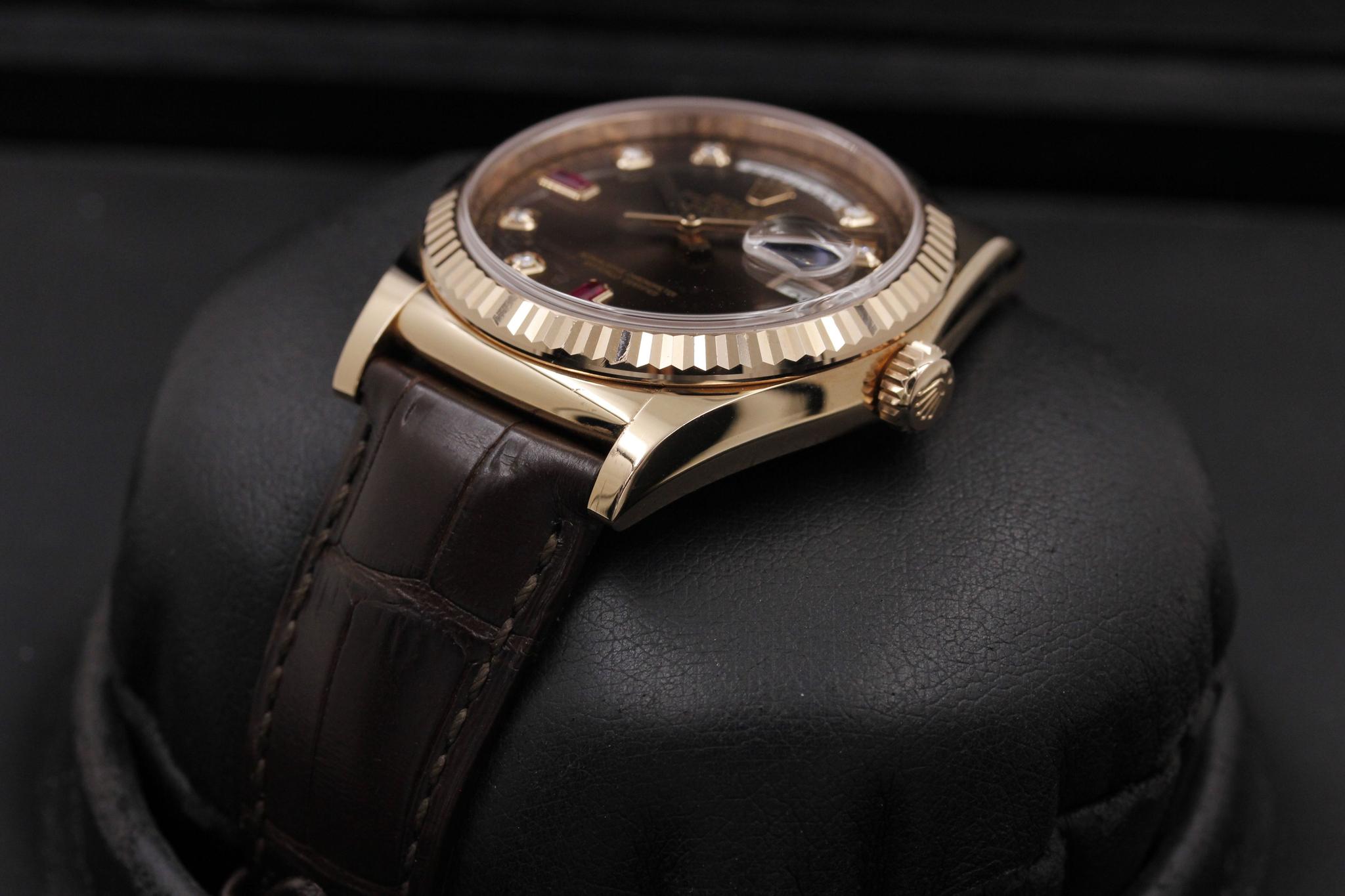 Watch Image 2