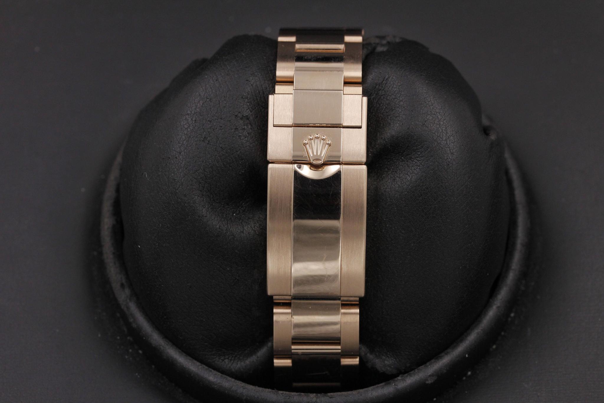 Watch Image 8