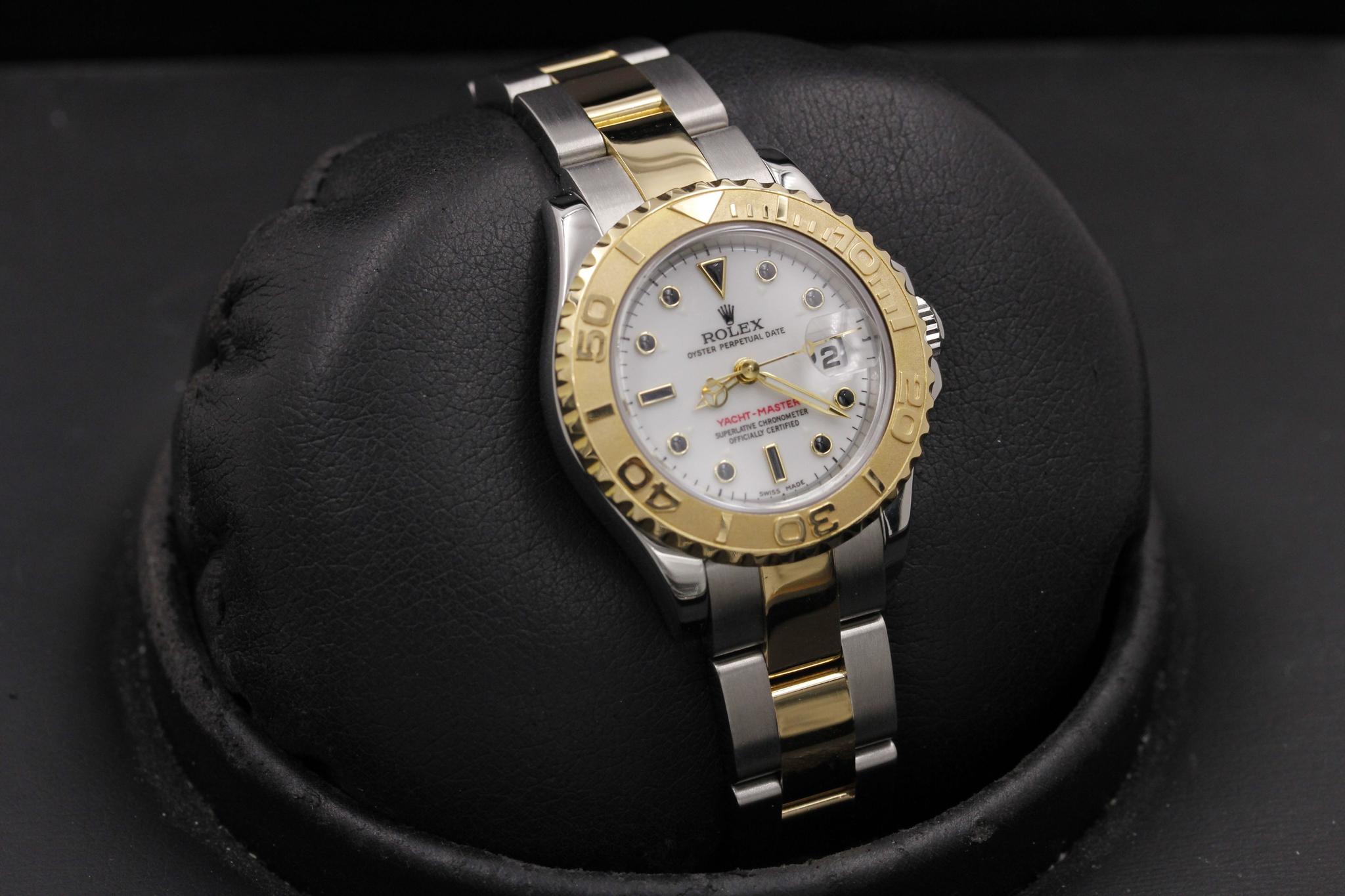 Watch Image 11