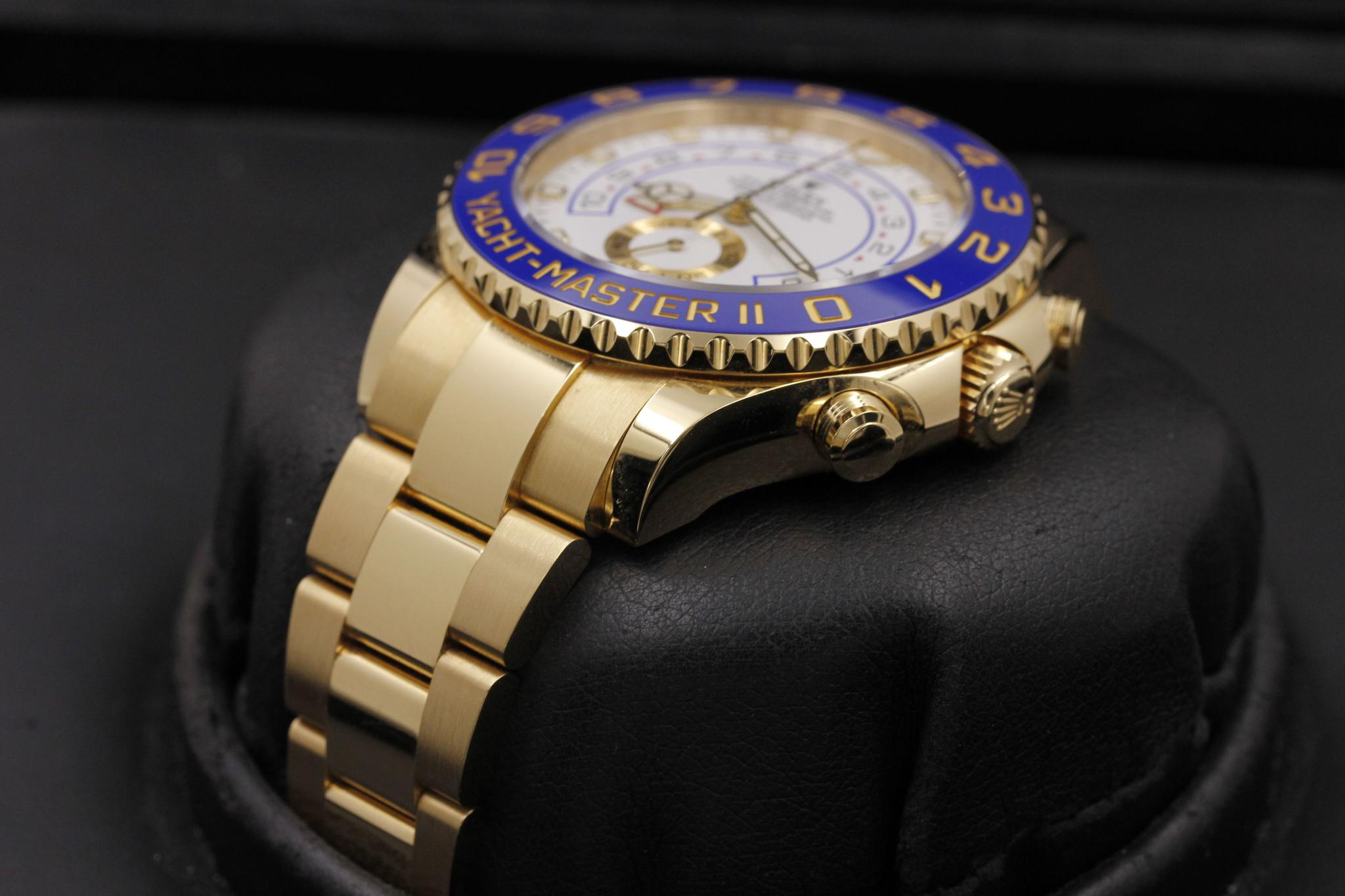 Watch Image 2