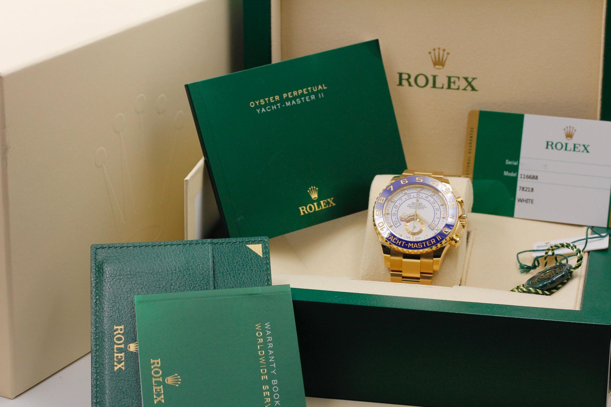 Watch Image 11
