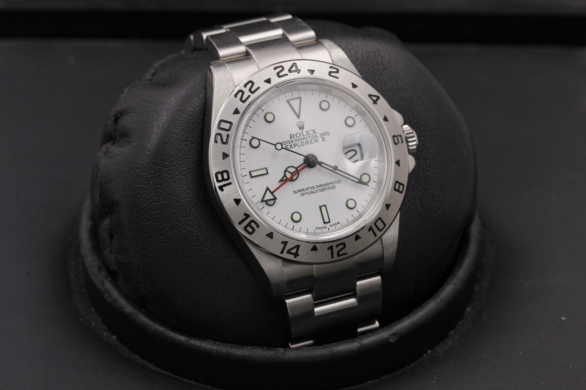 Watch Image 10