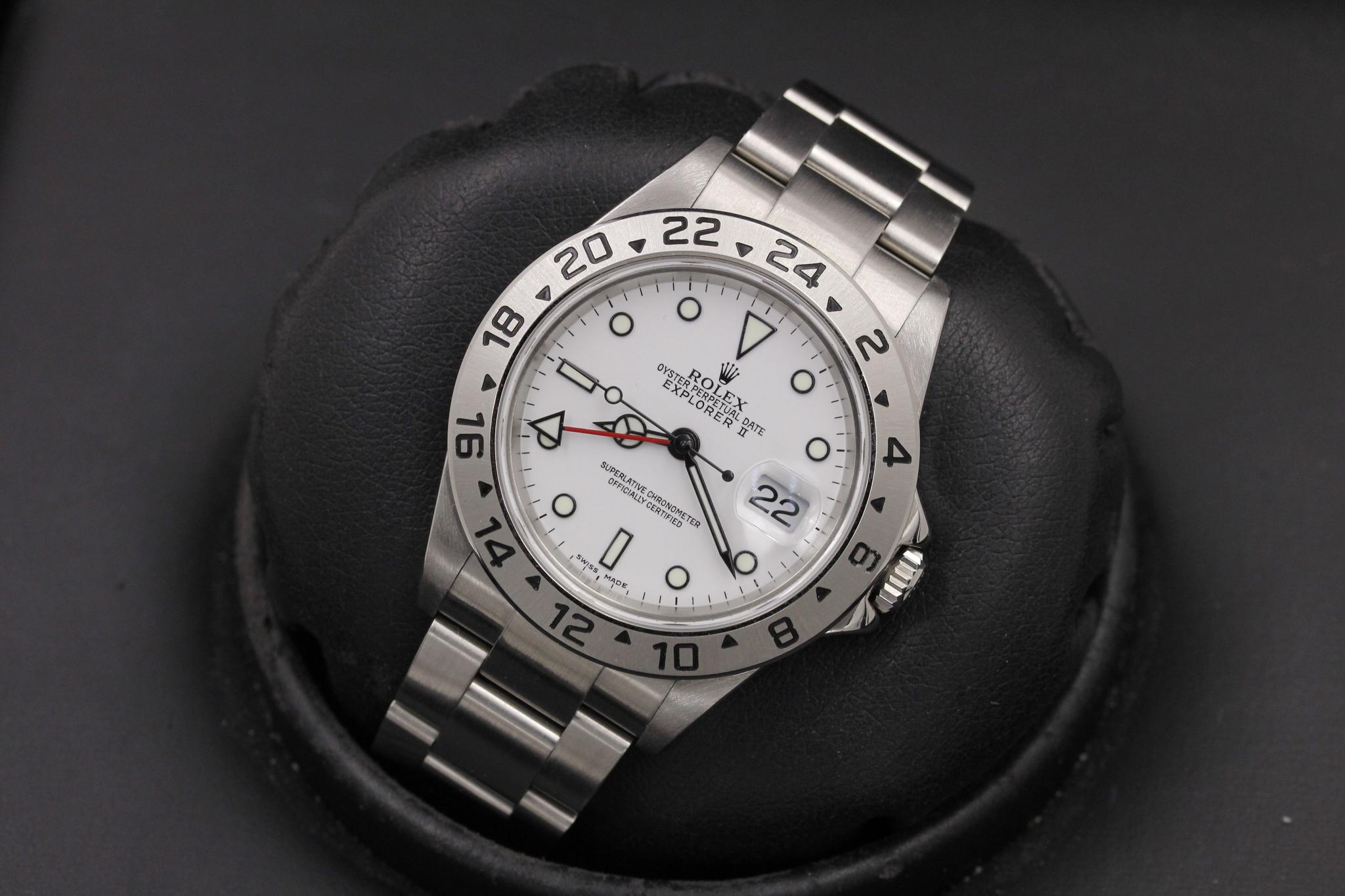 Watch Image 11