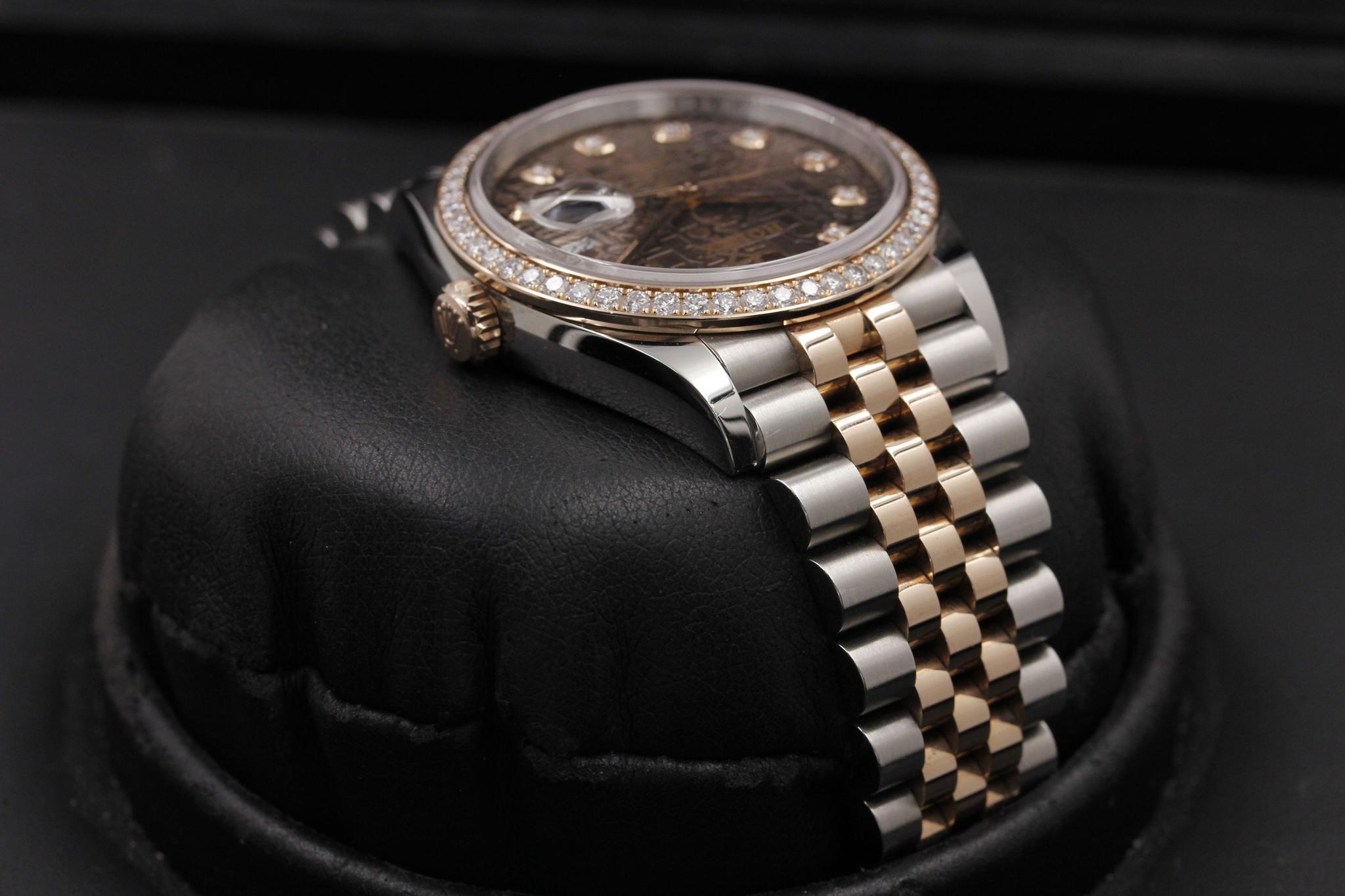 Watch Image 4