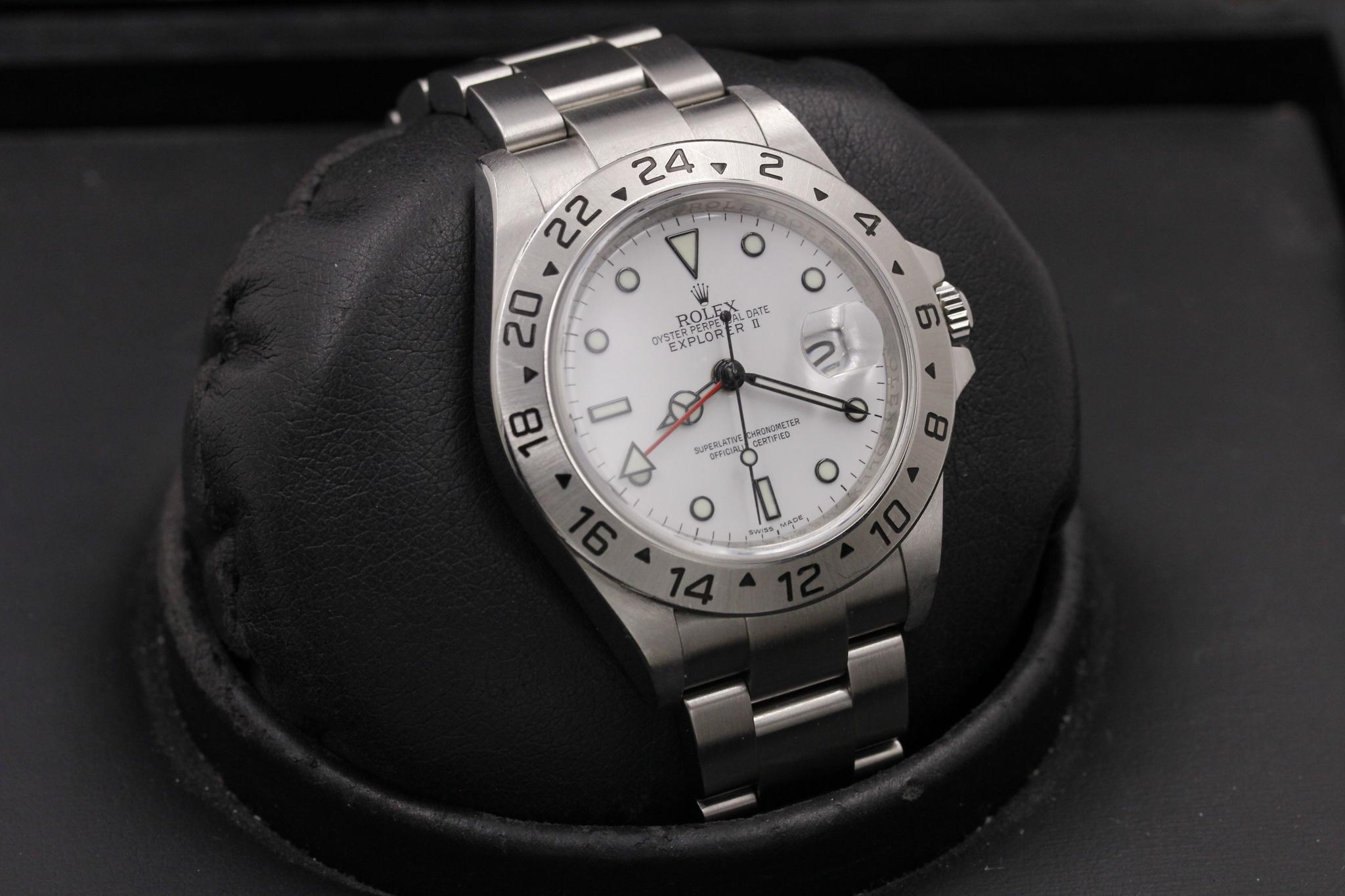 Watch Image 11
