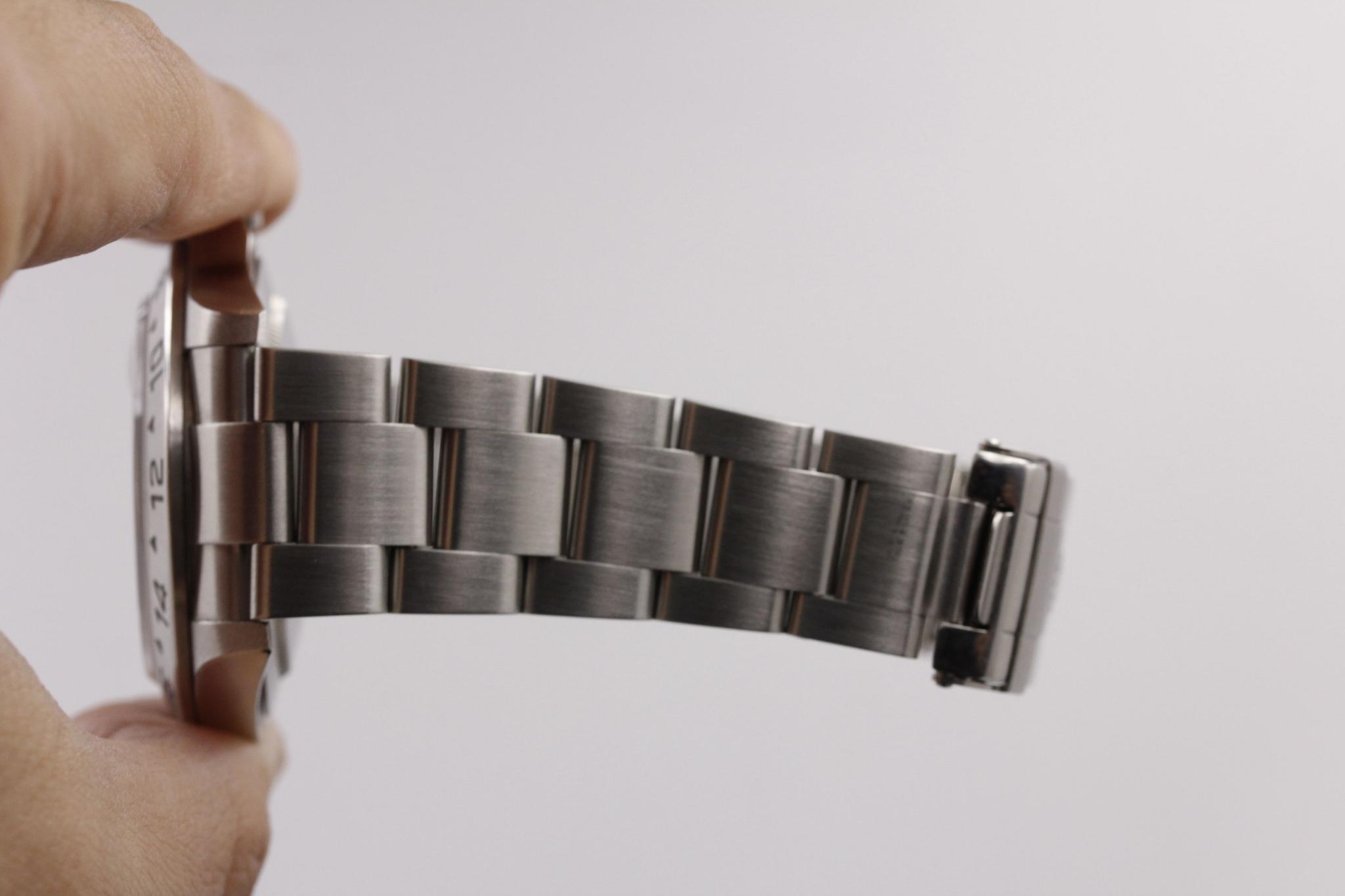Watch Image 9