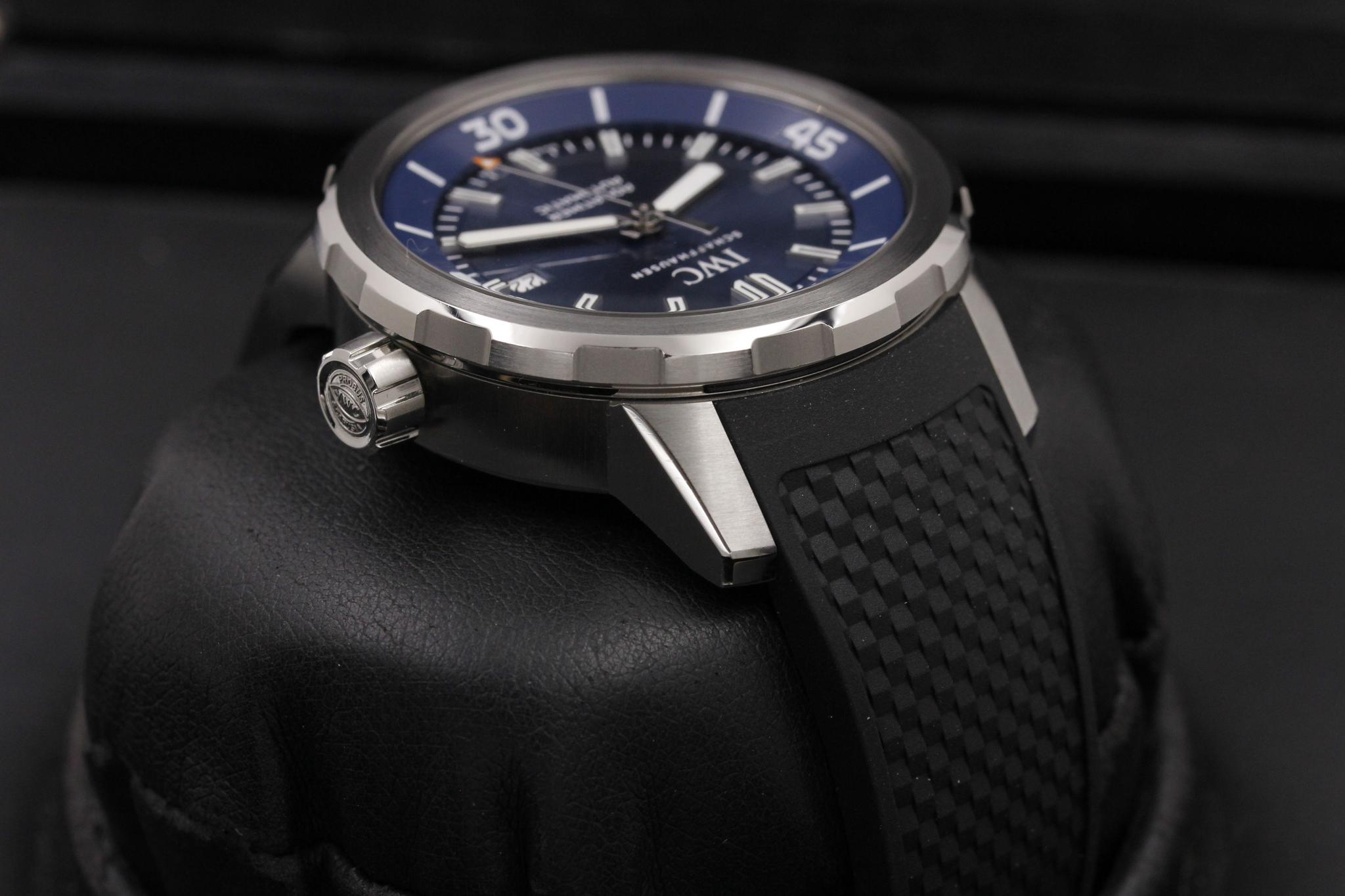 Watch Image 4