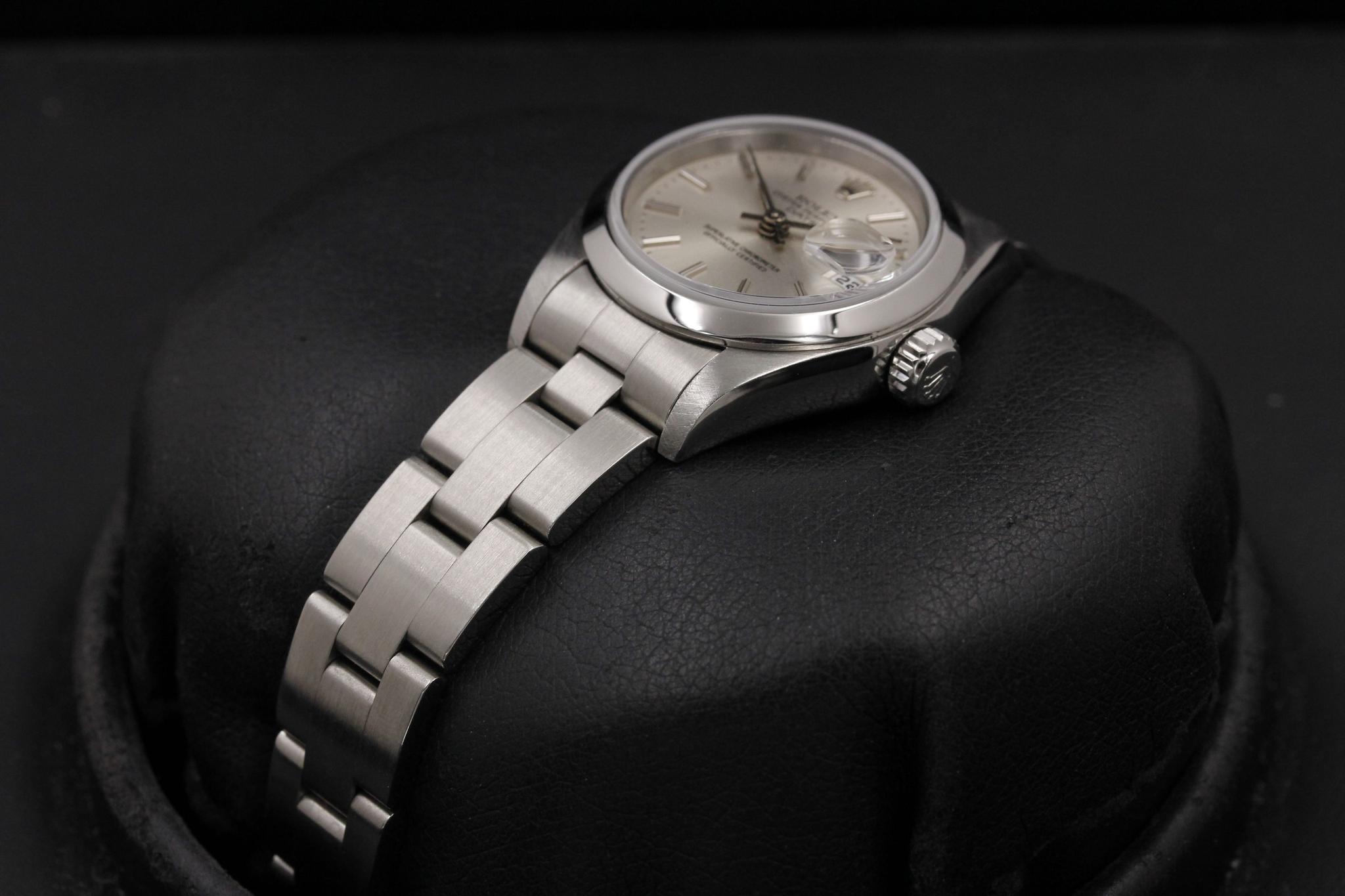 Watch Image 2
