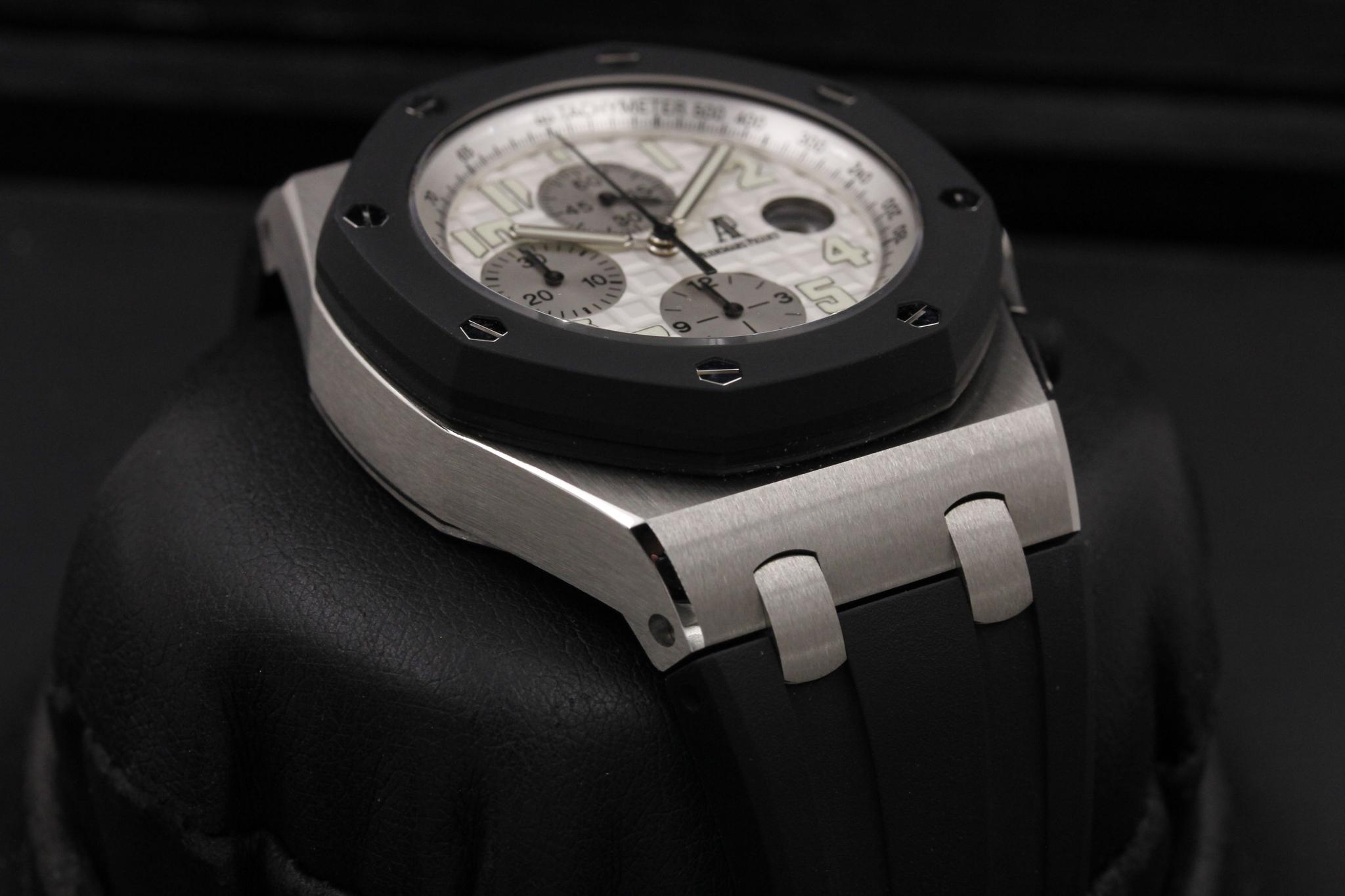 Watch Image 6