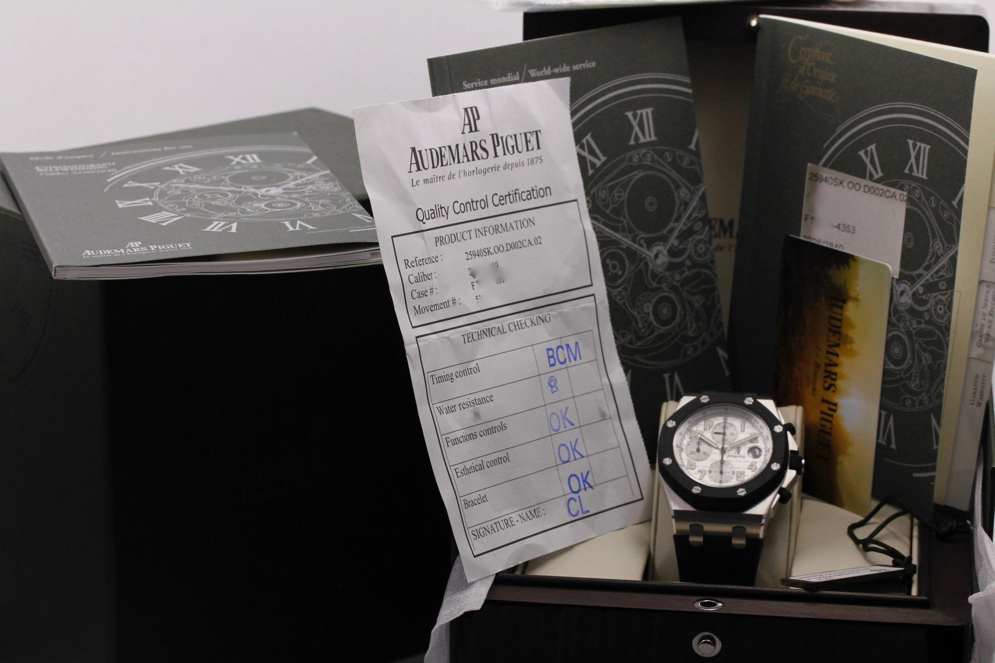 Watch Image 11