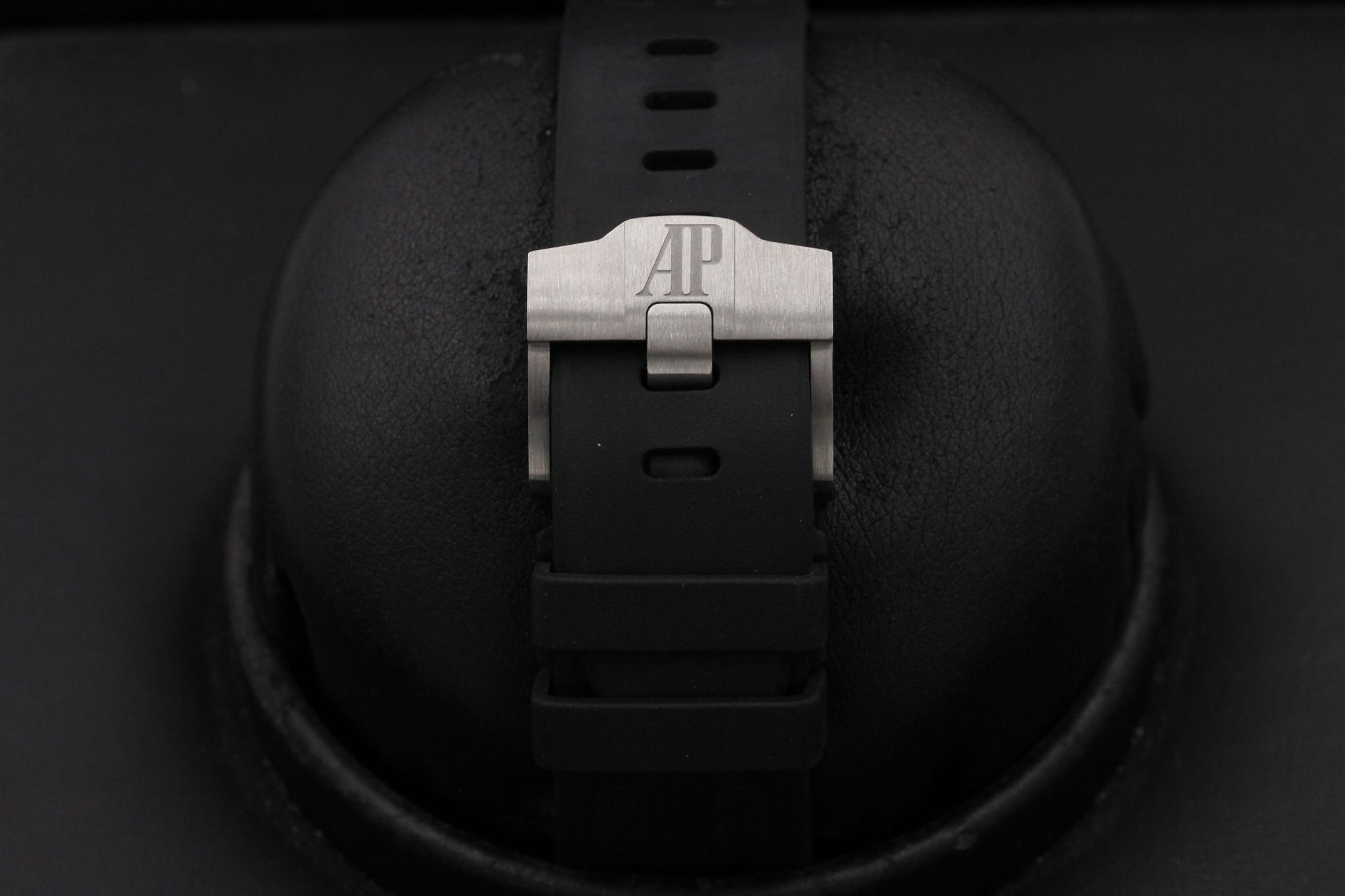 Watch Image 8