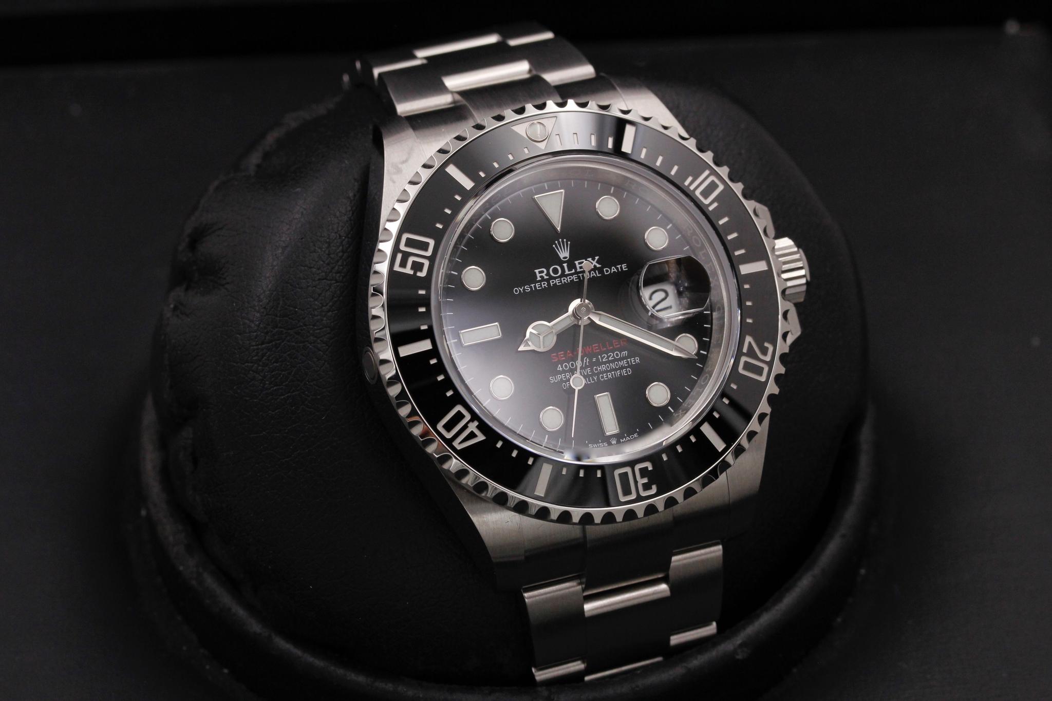 Watch Image 10