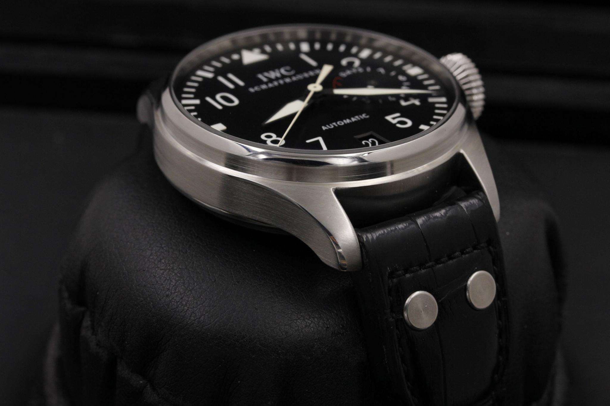 Watch Image 6