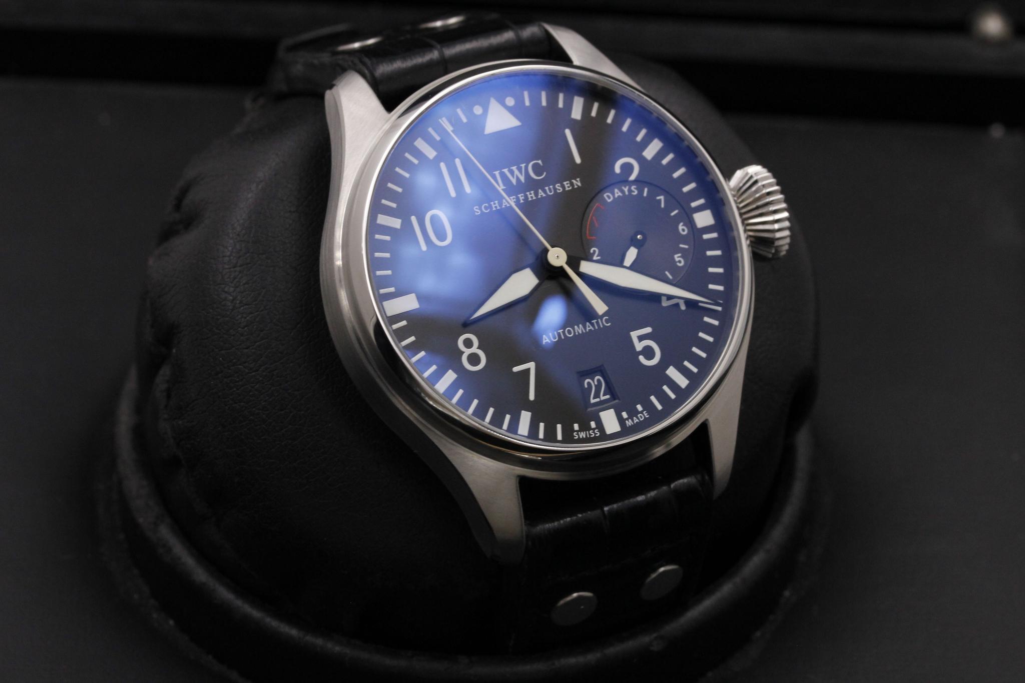 Watch Image 10