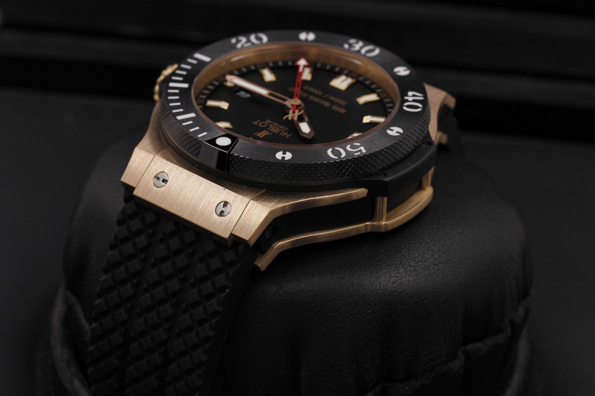 Watch Image 5