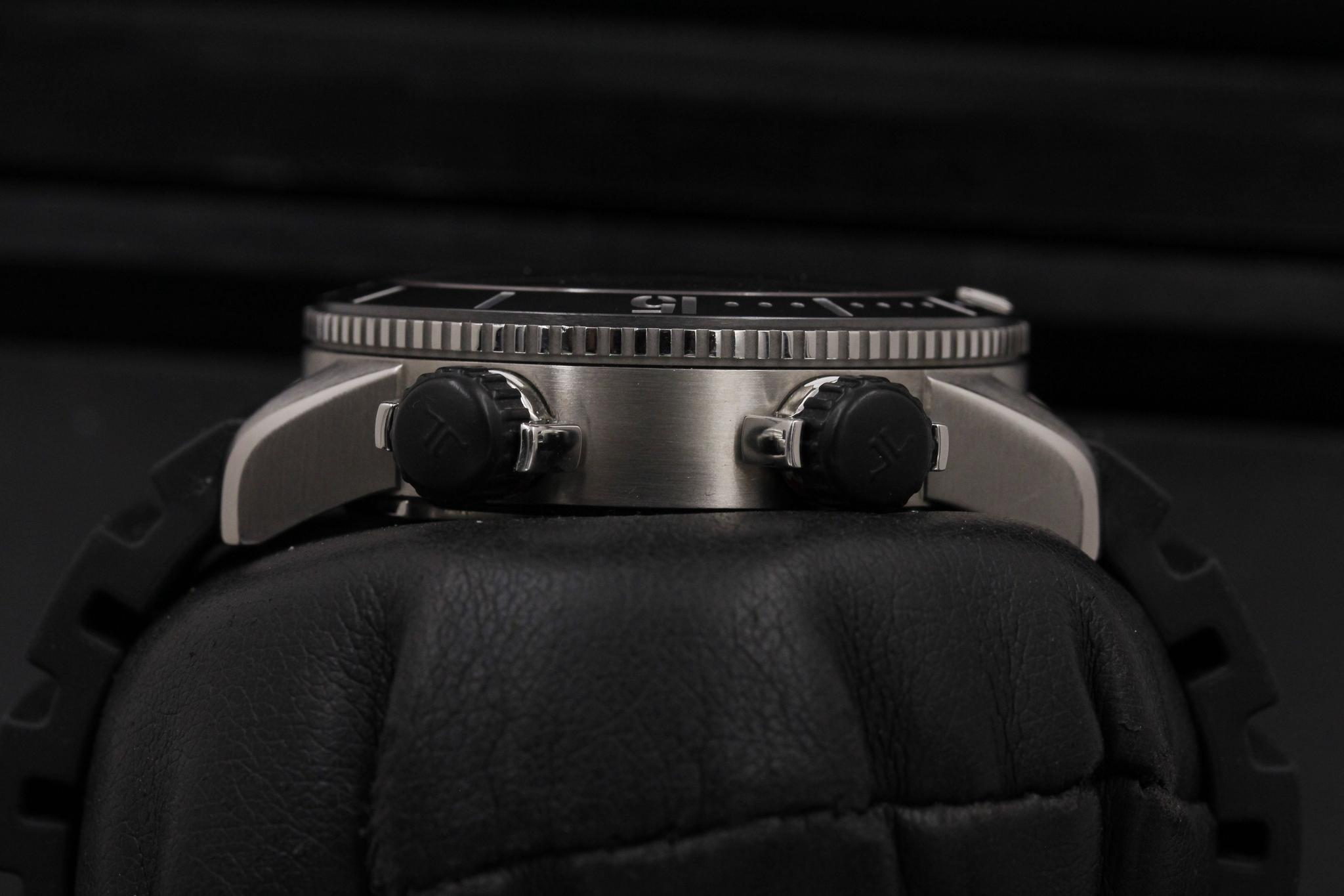 Watch Image 3