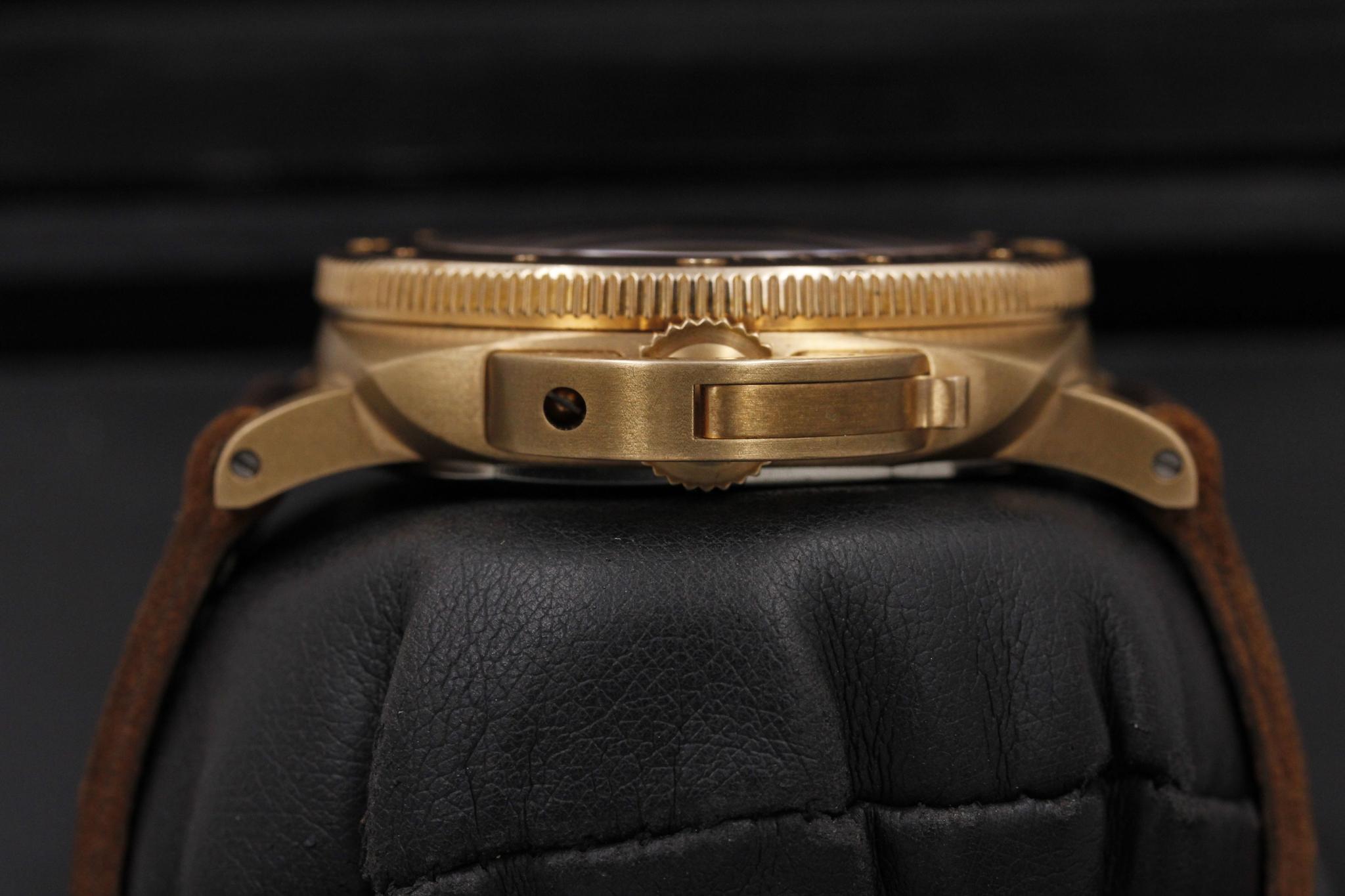 Watch Image 3