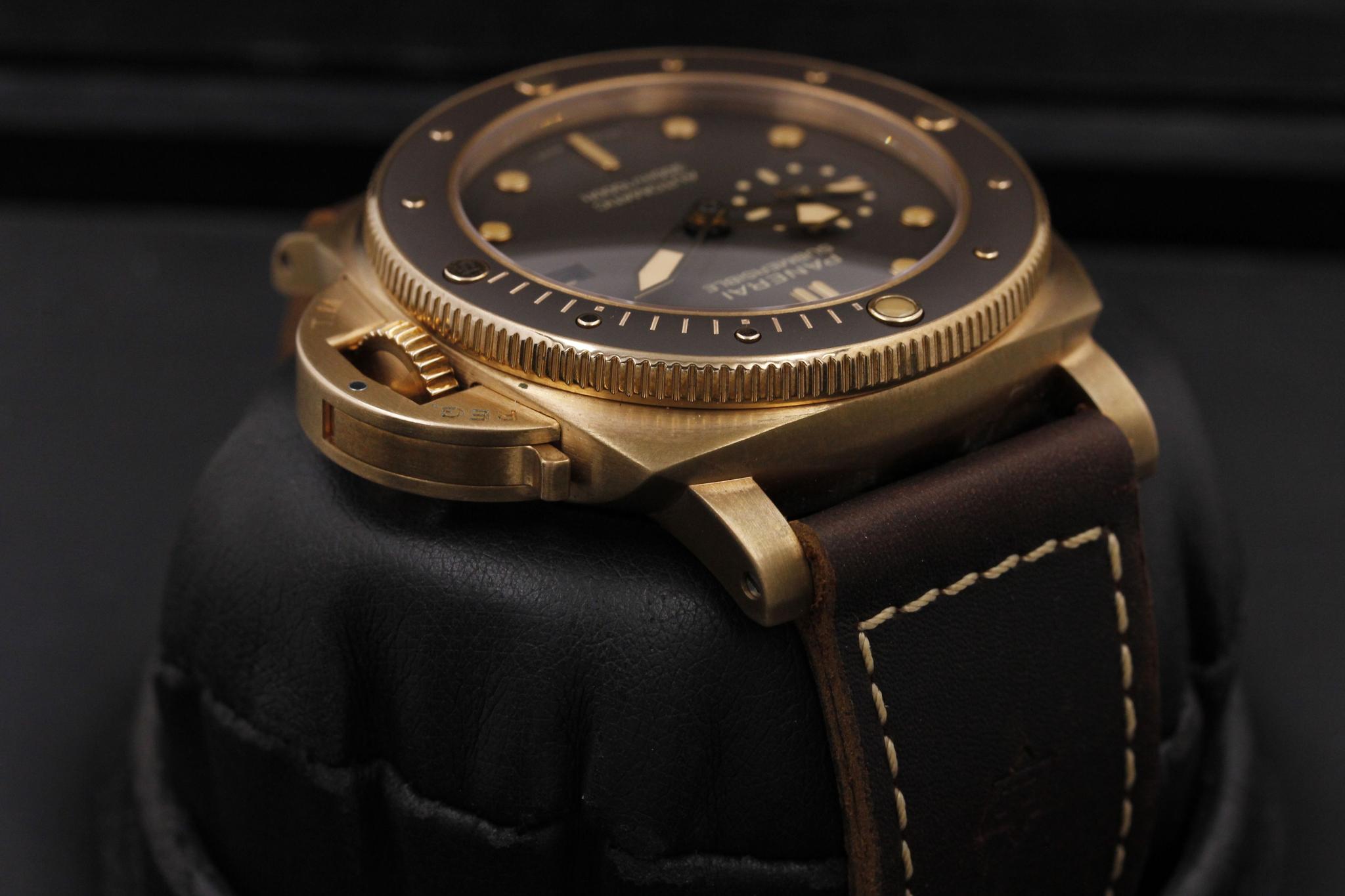 Watch Image 4