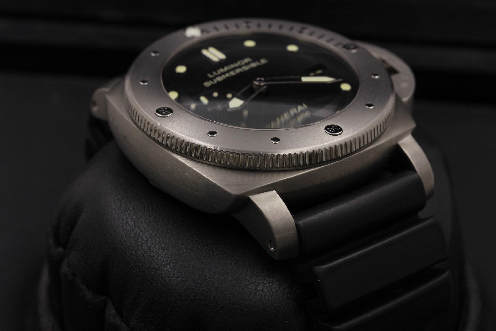 Watch Image 6