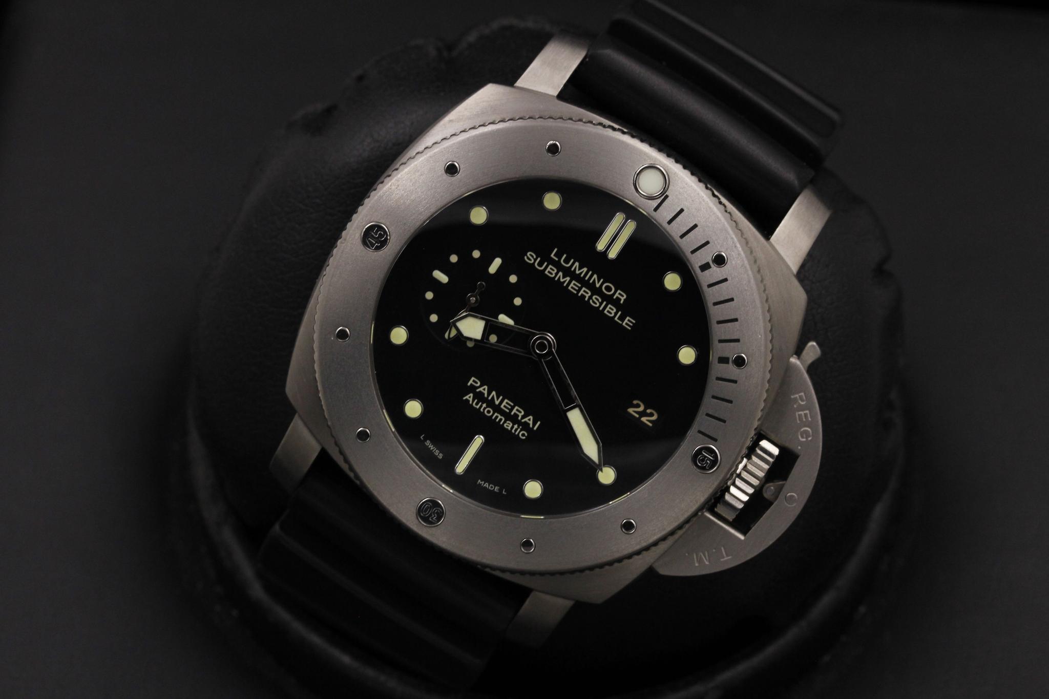 Watch Image 9