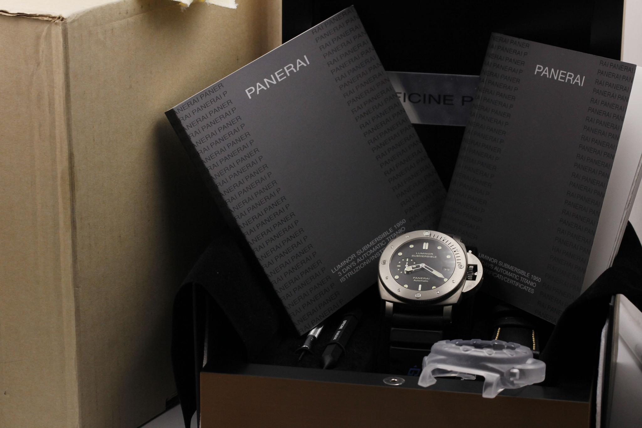 Watch Image 12