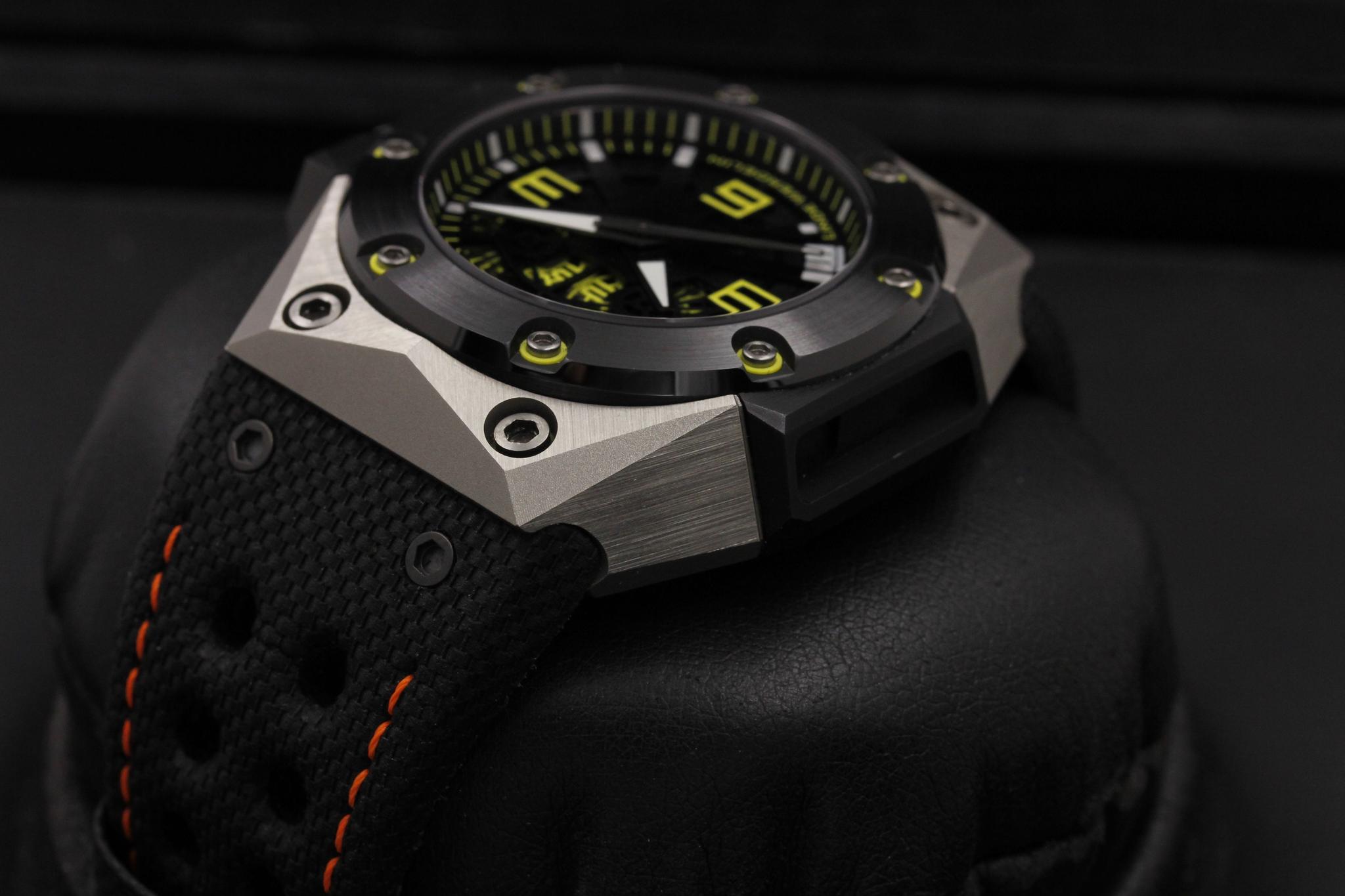 Watch Image 5