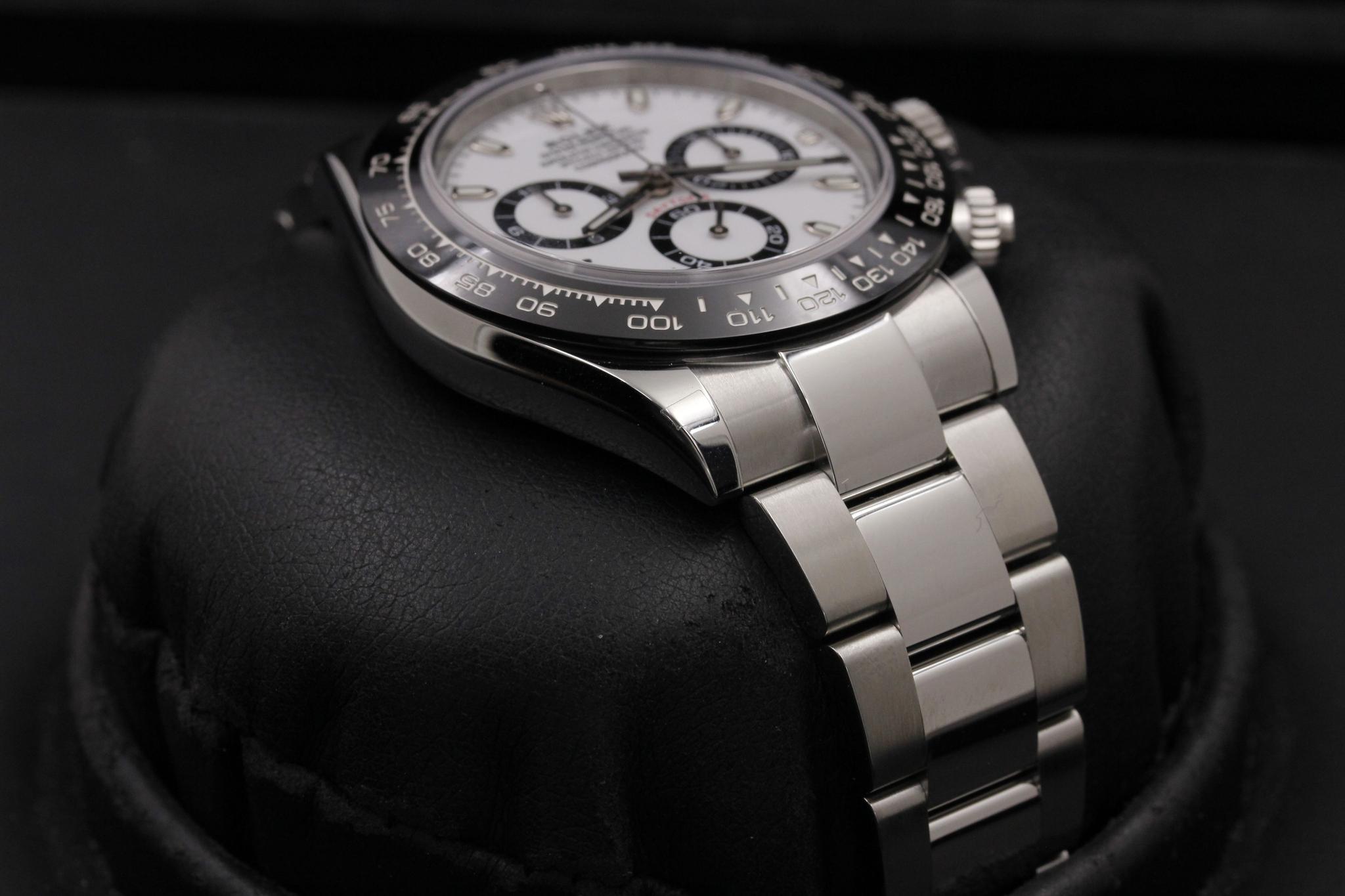Watch Image 6
