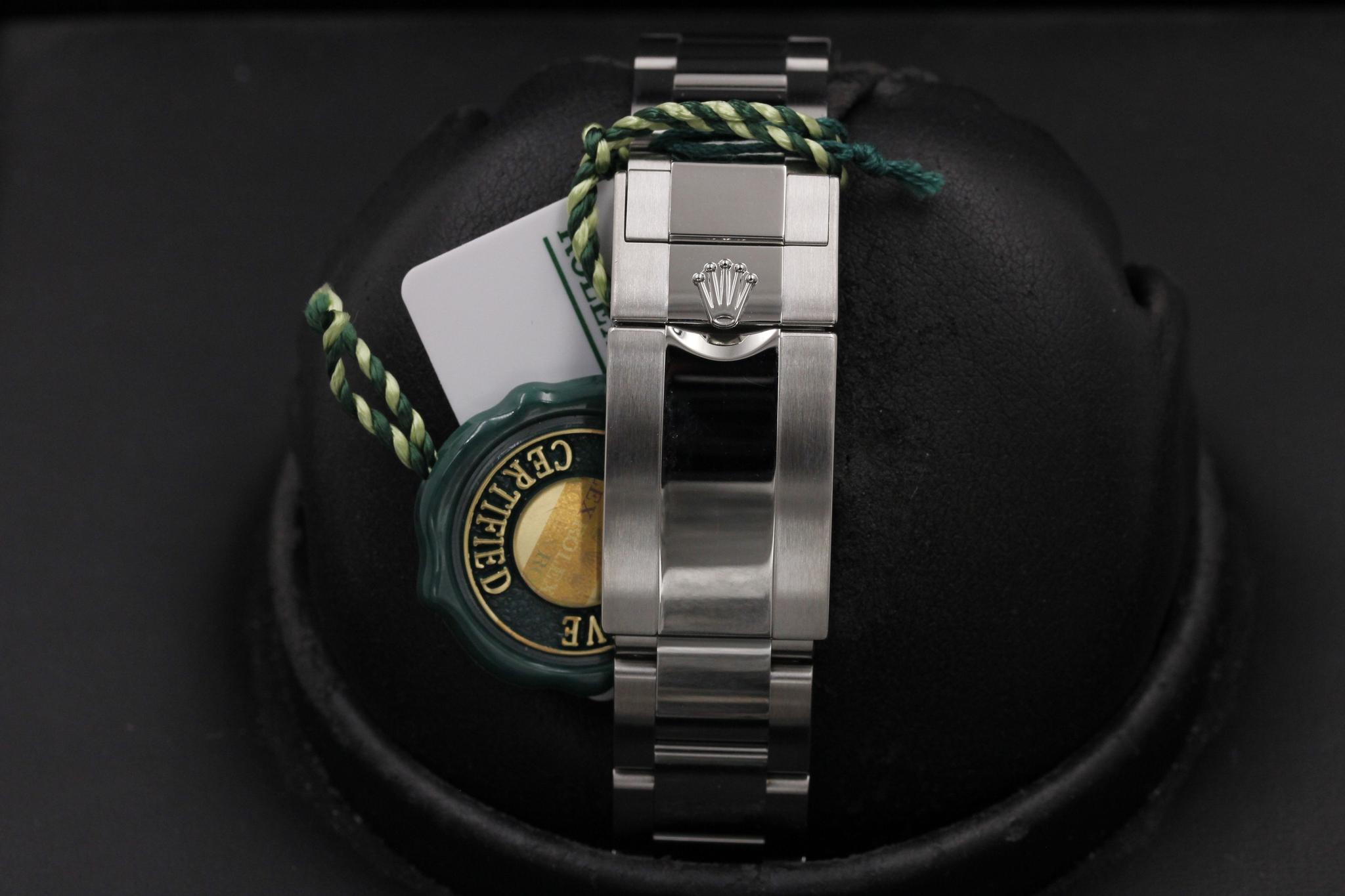 Watch Image 8