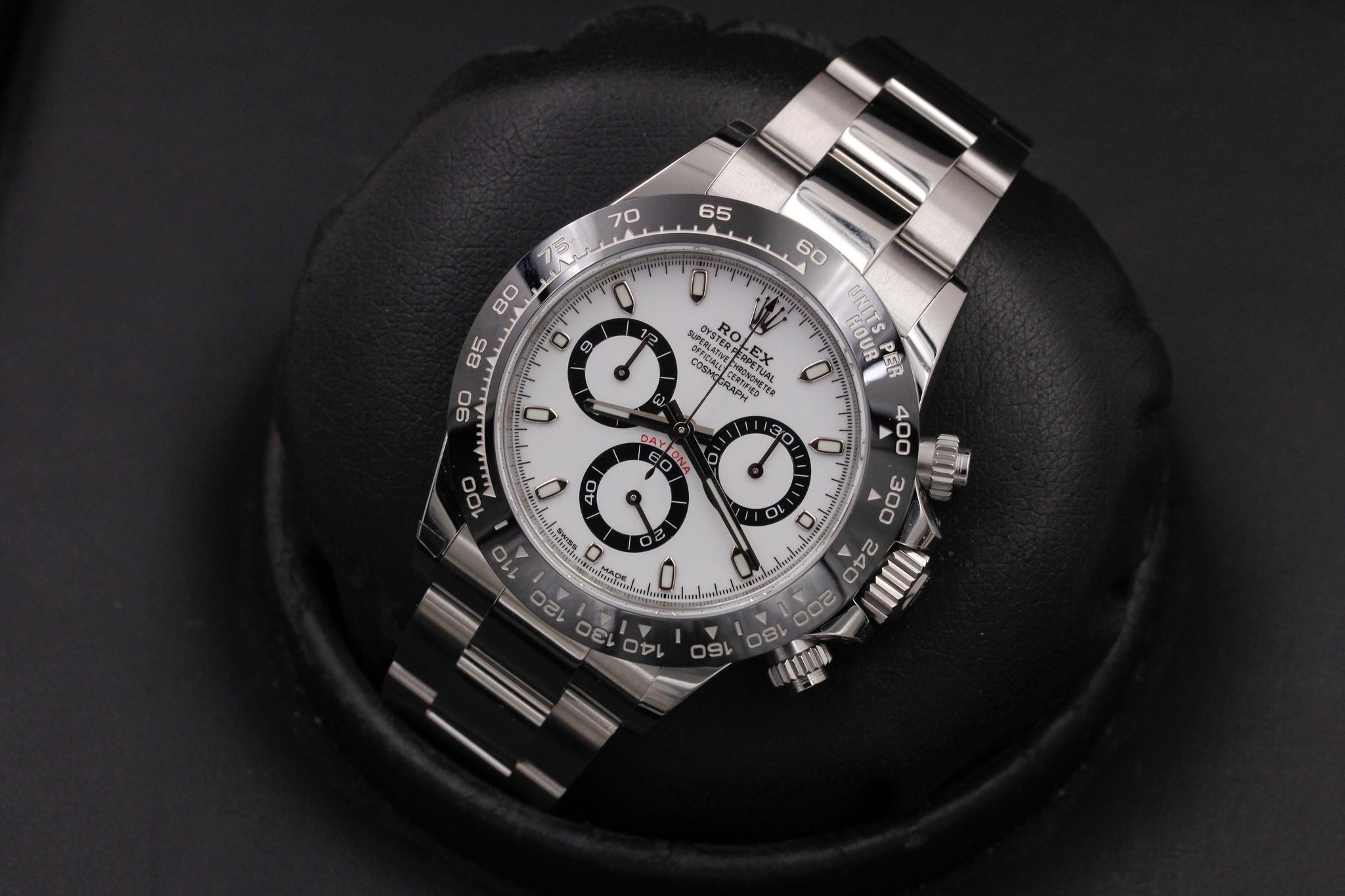 Watch Image 9