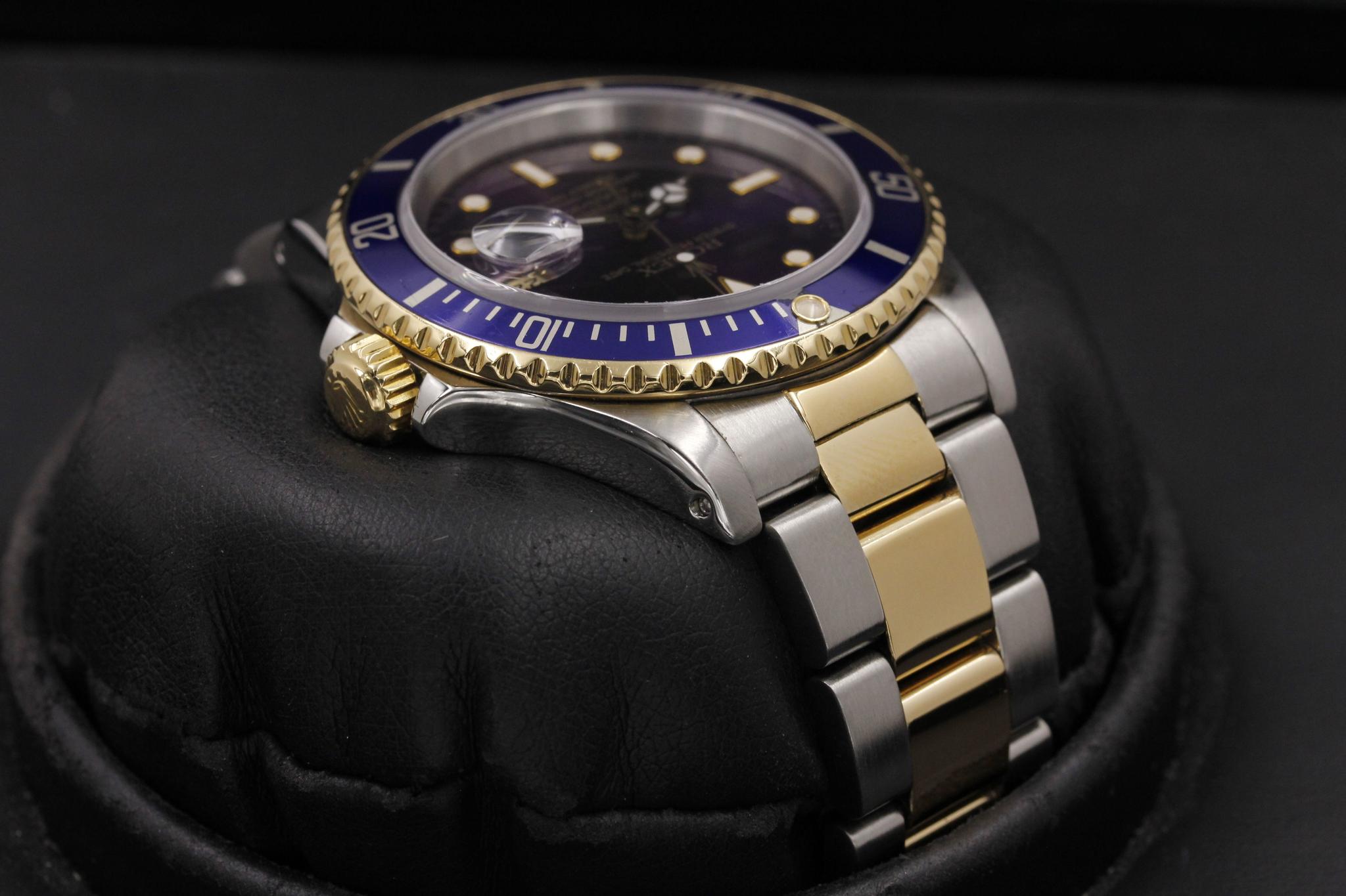 Watch Image 4