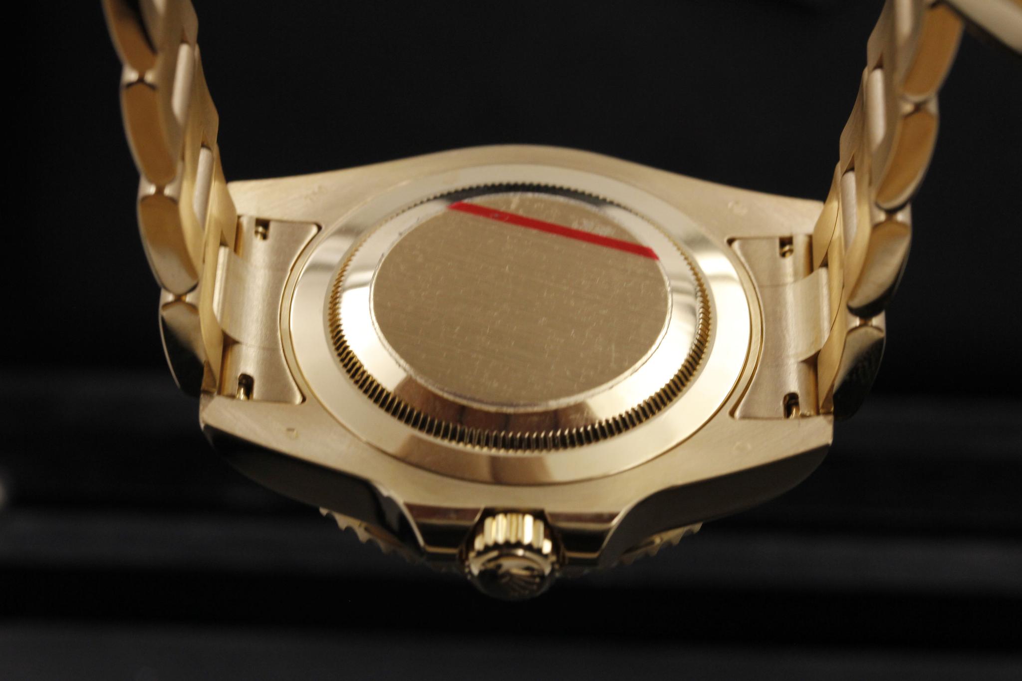 Watch Image 7